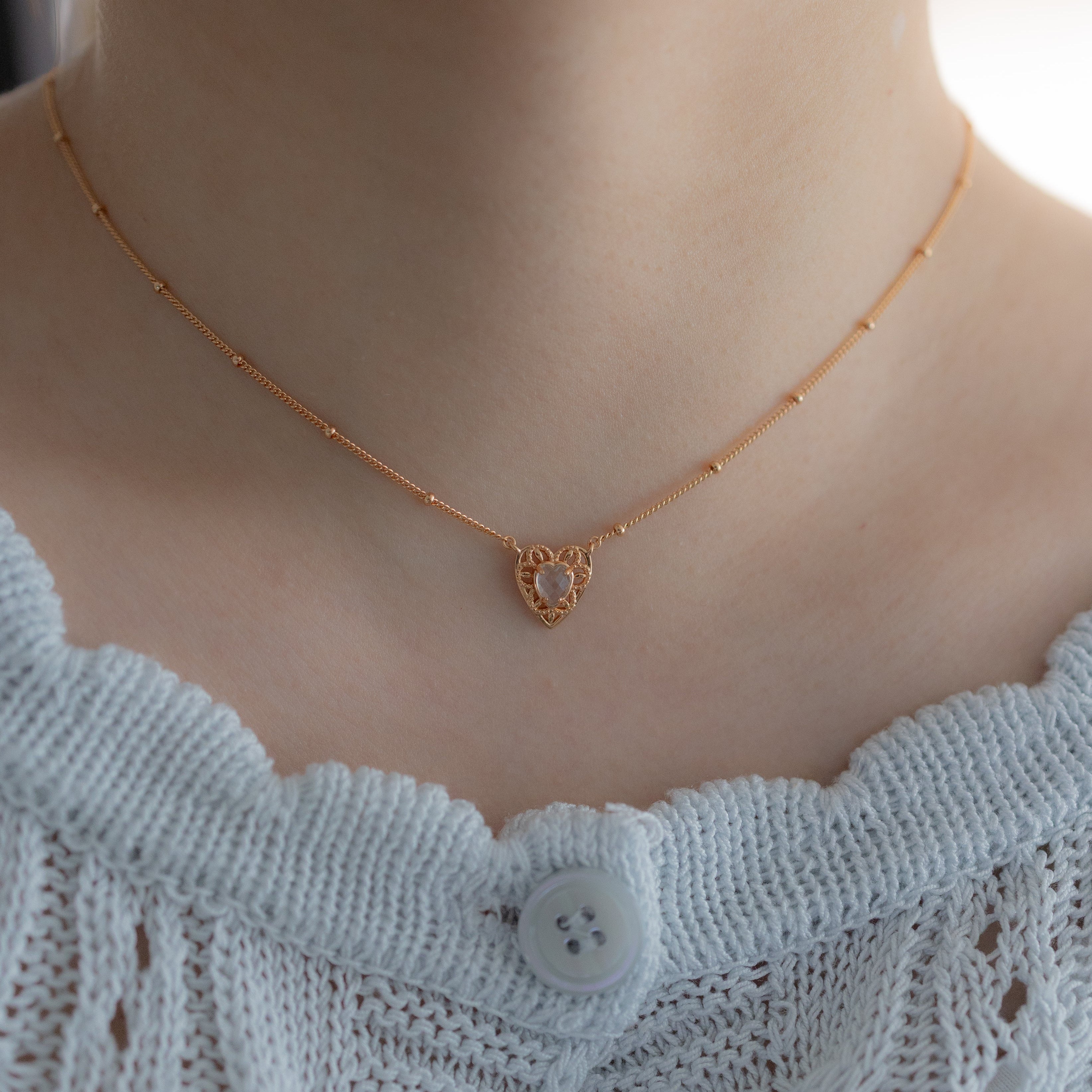 THE AQUA LACE HEART NECKLACE