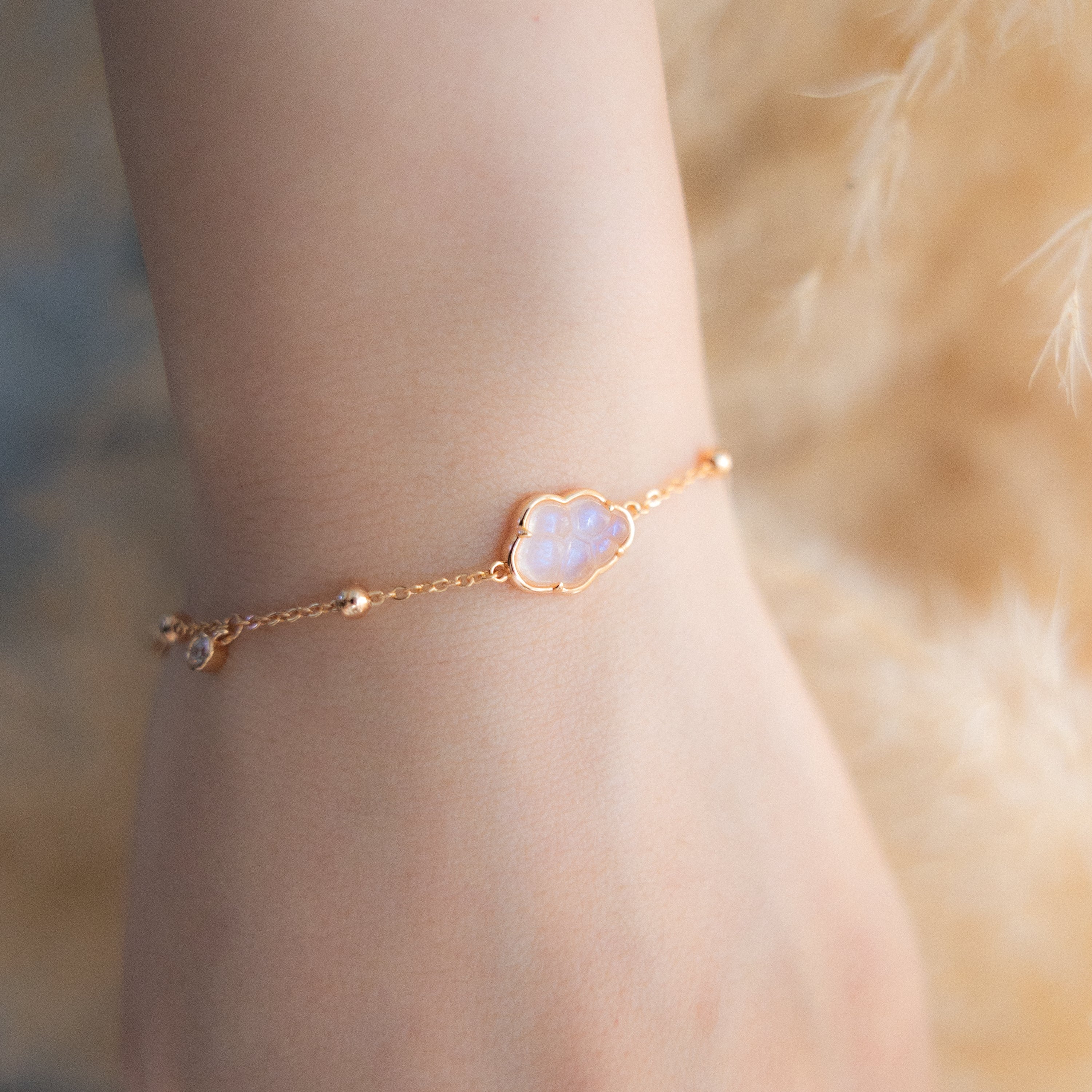 BUBBLE CLOUD BRACELET - MOONSTONE