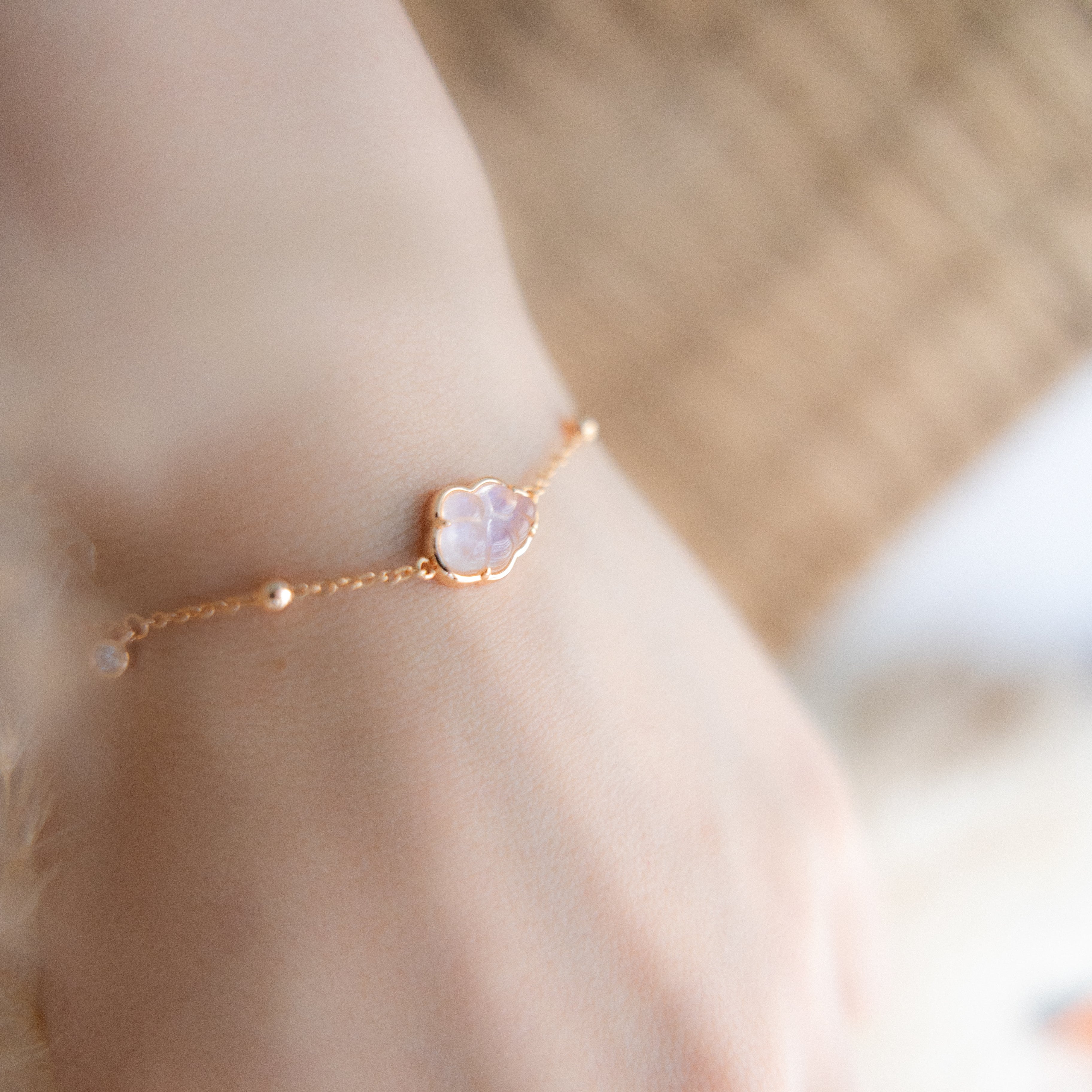 BUBBLE CLOUD BRACELET - MOONSTONE