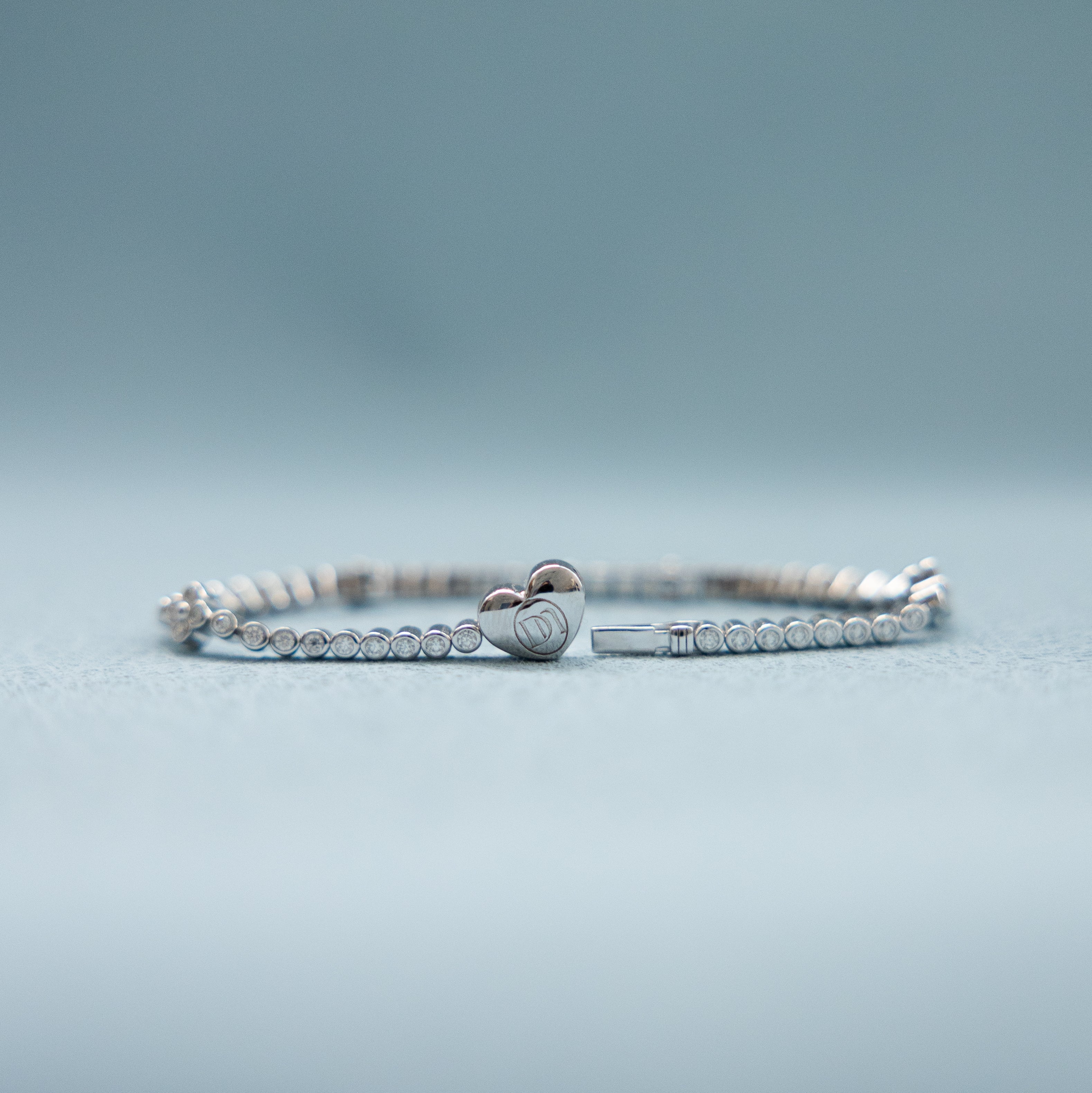 (PRE-ORDER) send out on 10th May | CLOVER LOVE SILVER TENNIS BRACELET