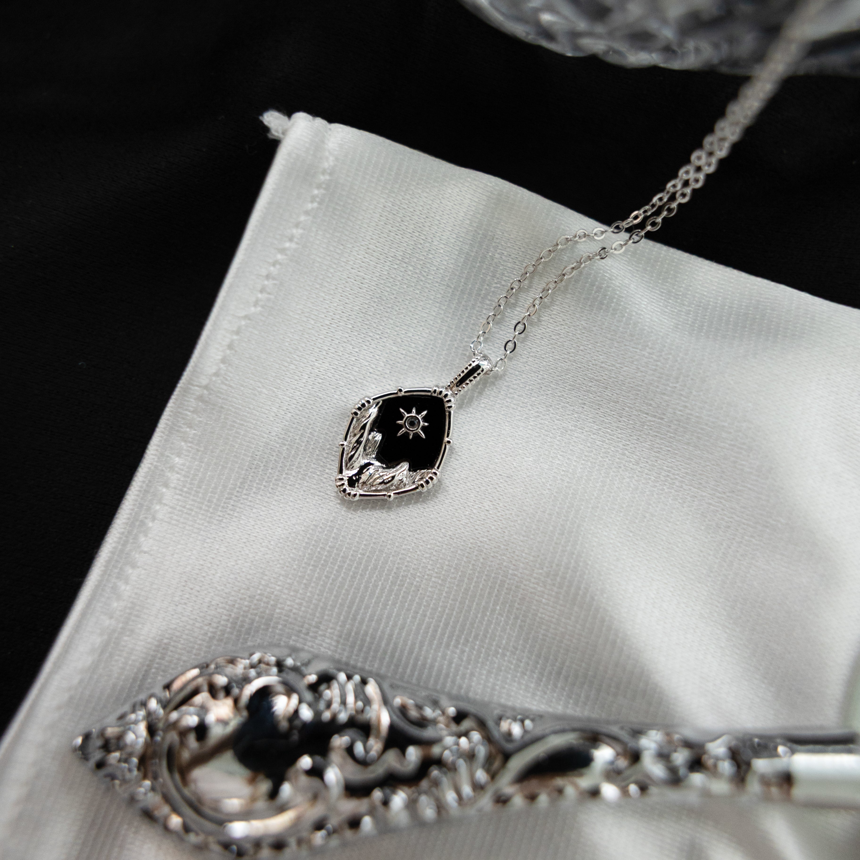 LUMINOUS JOURNEY SILVER NECKLACES - OBSIDIAN