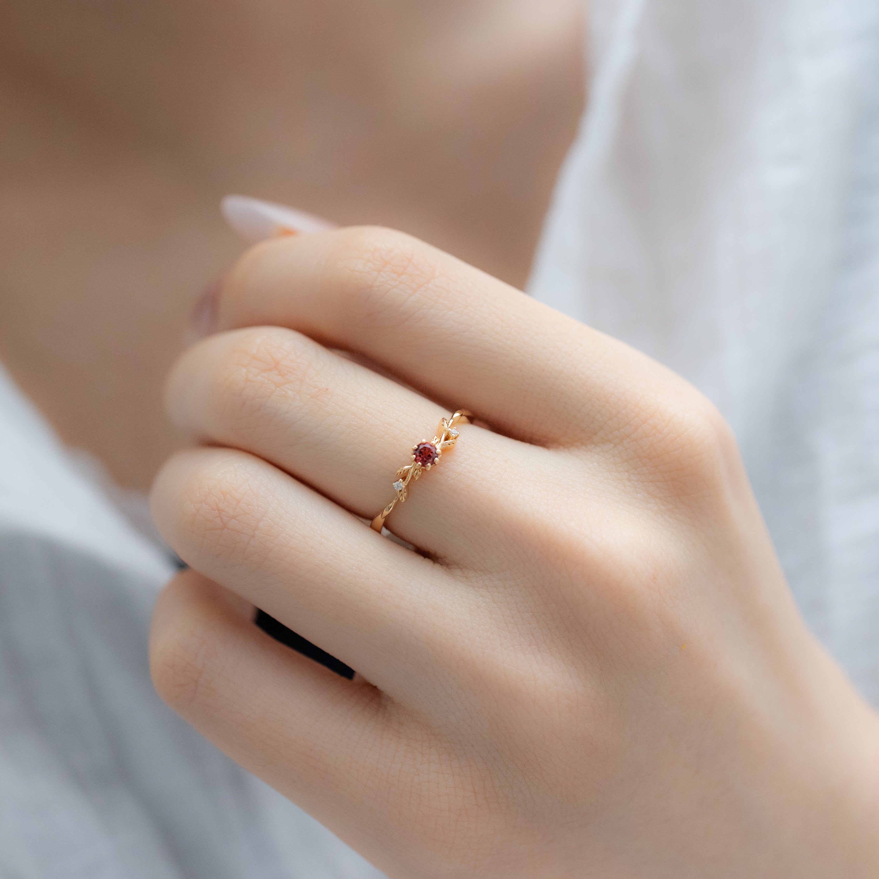 CHLOE DAINTY GARDEN RING - GARNET