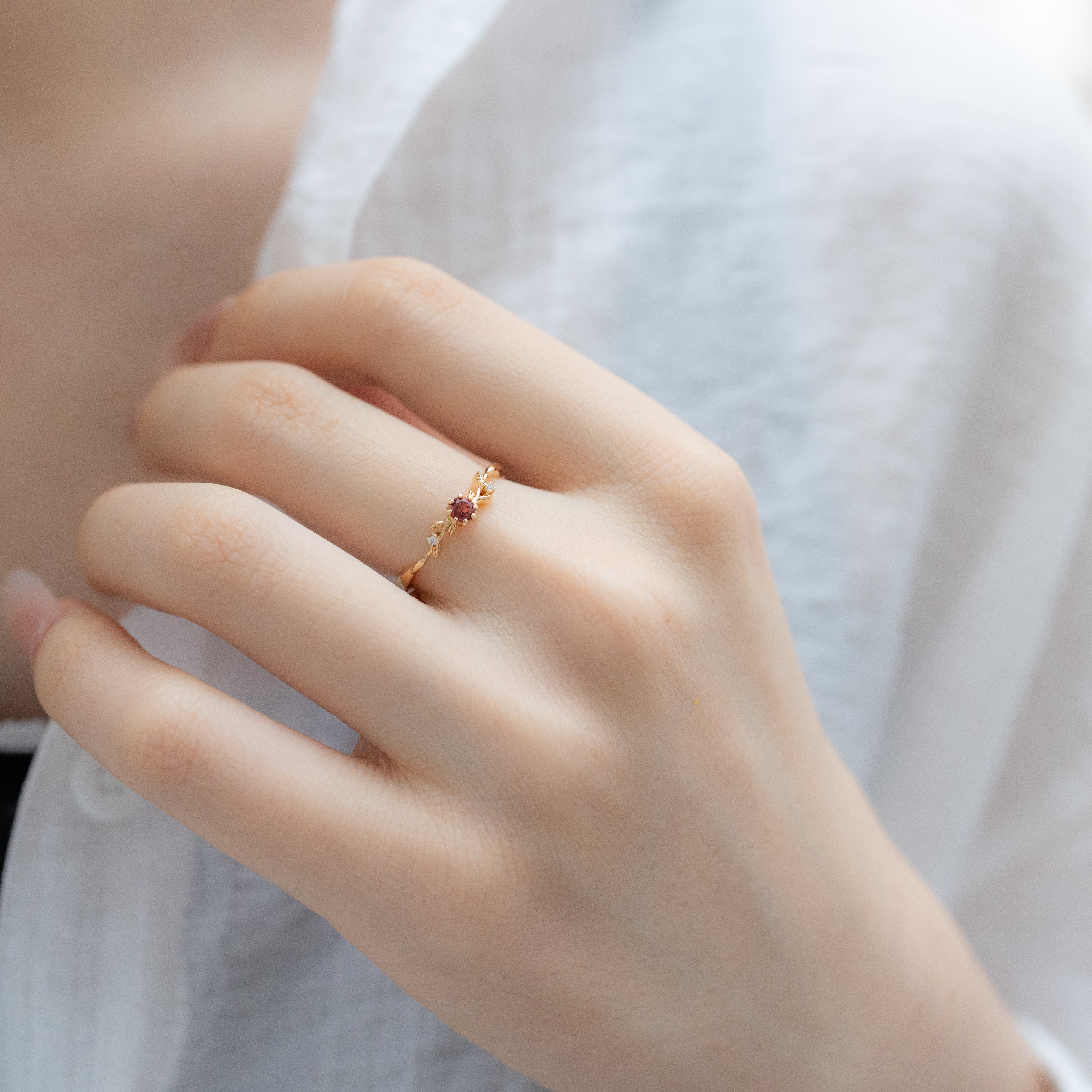 CHLOE DAINTY GARDEN RING - GARNET