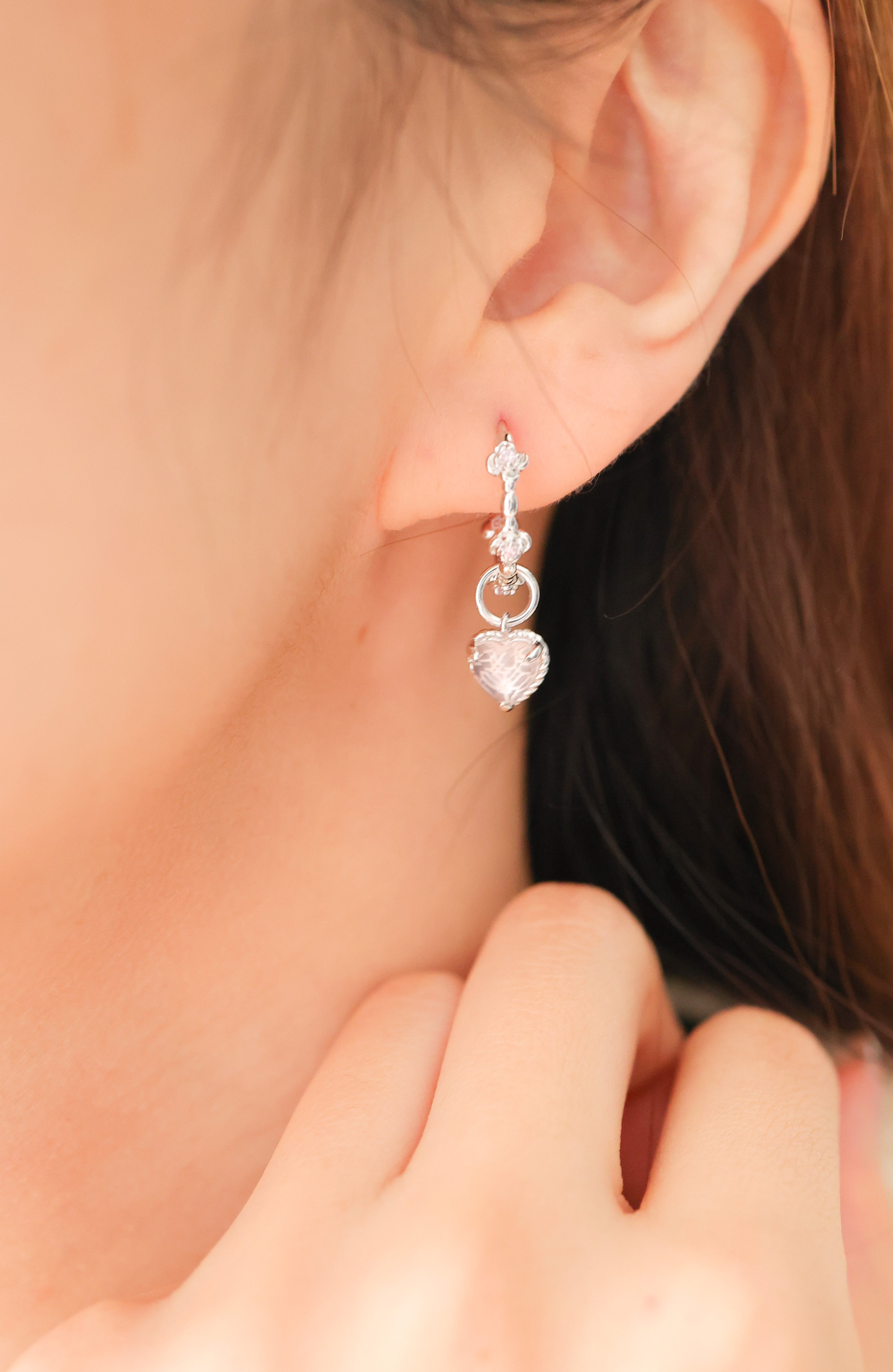 HEARTBEAT PINK ROSE SILVER EAR HOOP - ROSE QUARTZ