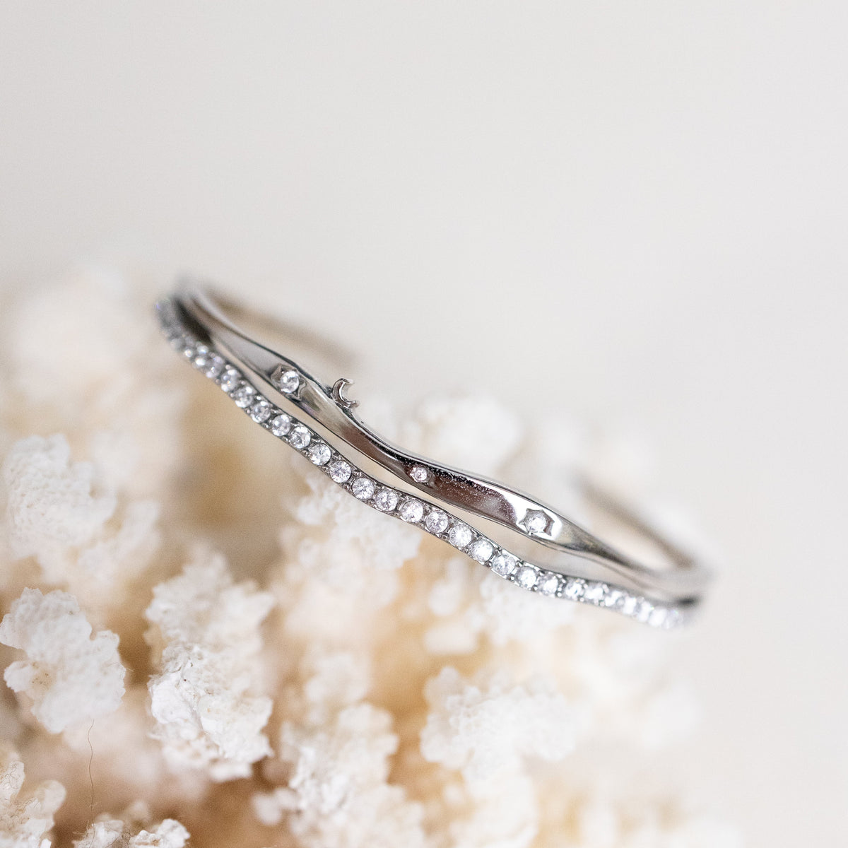 NIGHT MOUNTAIN SILVER BANGLE