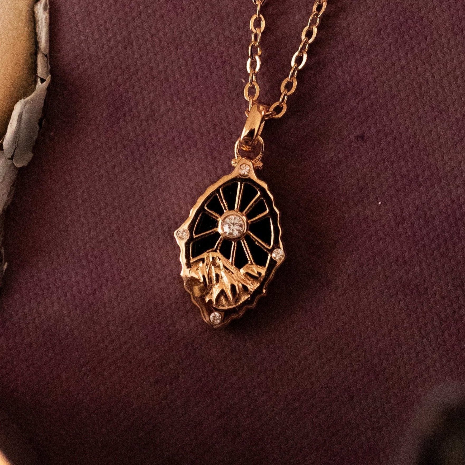 MIDNIGHT GUARDIAN NECKLACE - OBSIDIAN