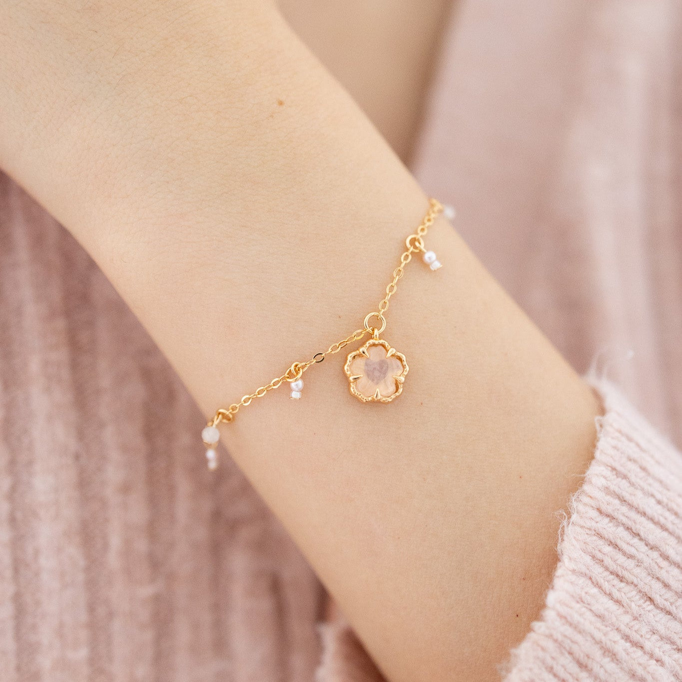 SAKURA BLOSSOM BRACELET - ROSE QAURTZ