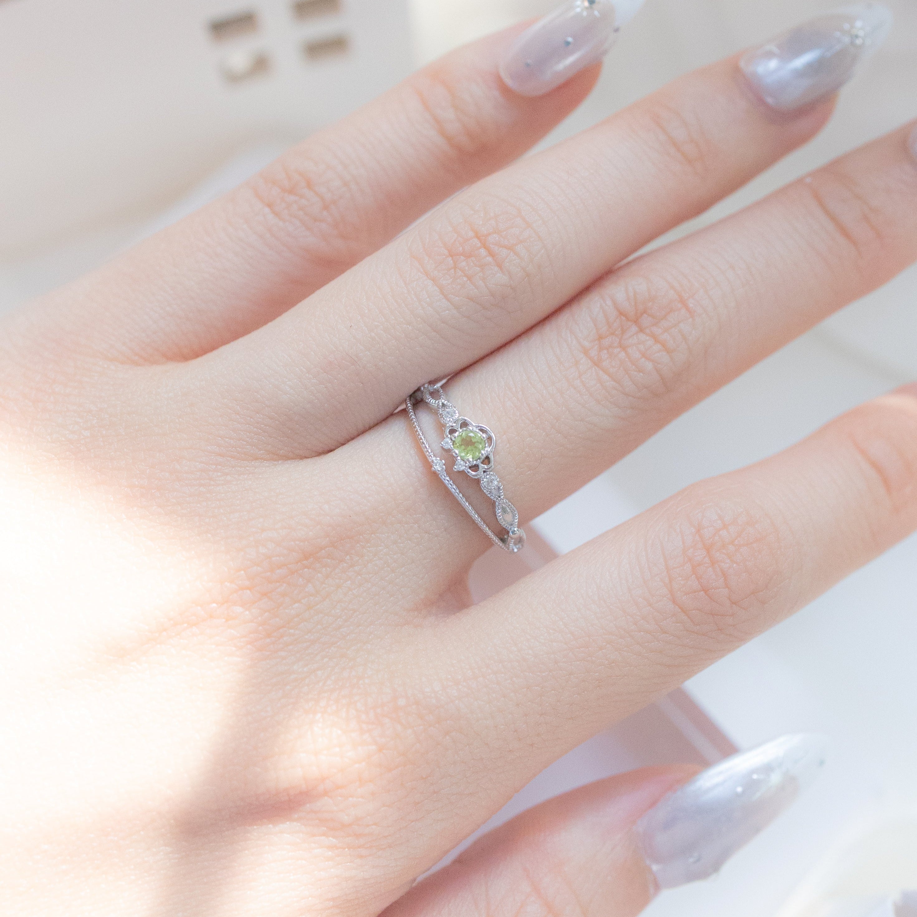 JULIET ADJUSTABLE SILVER RING - OLIVINE