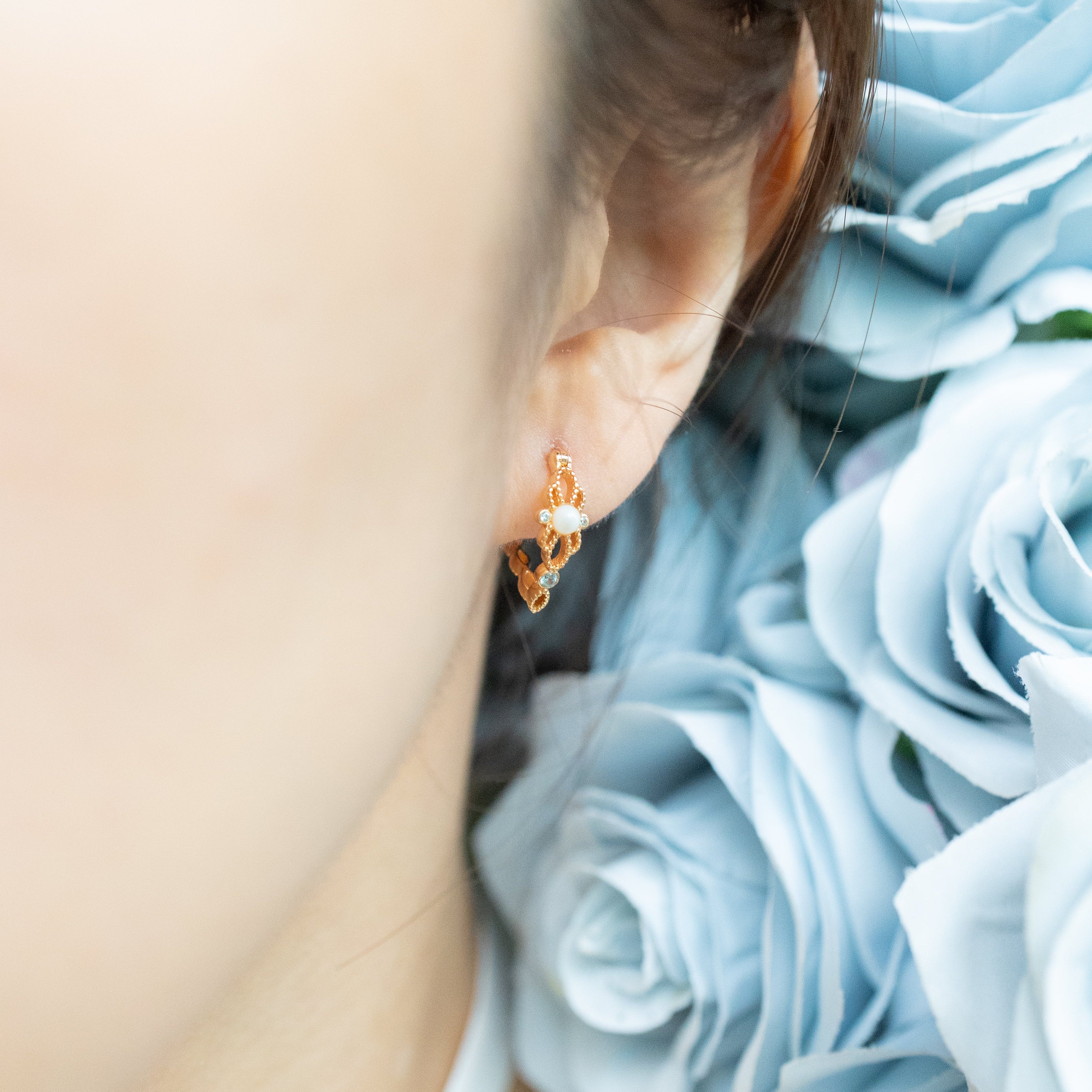 BELLA LACE EAR-HOOP EARRINGS