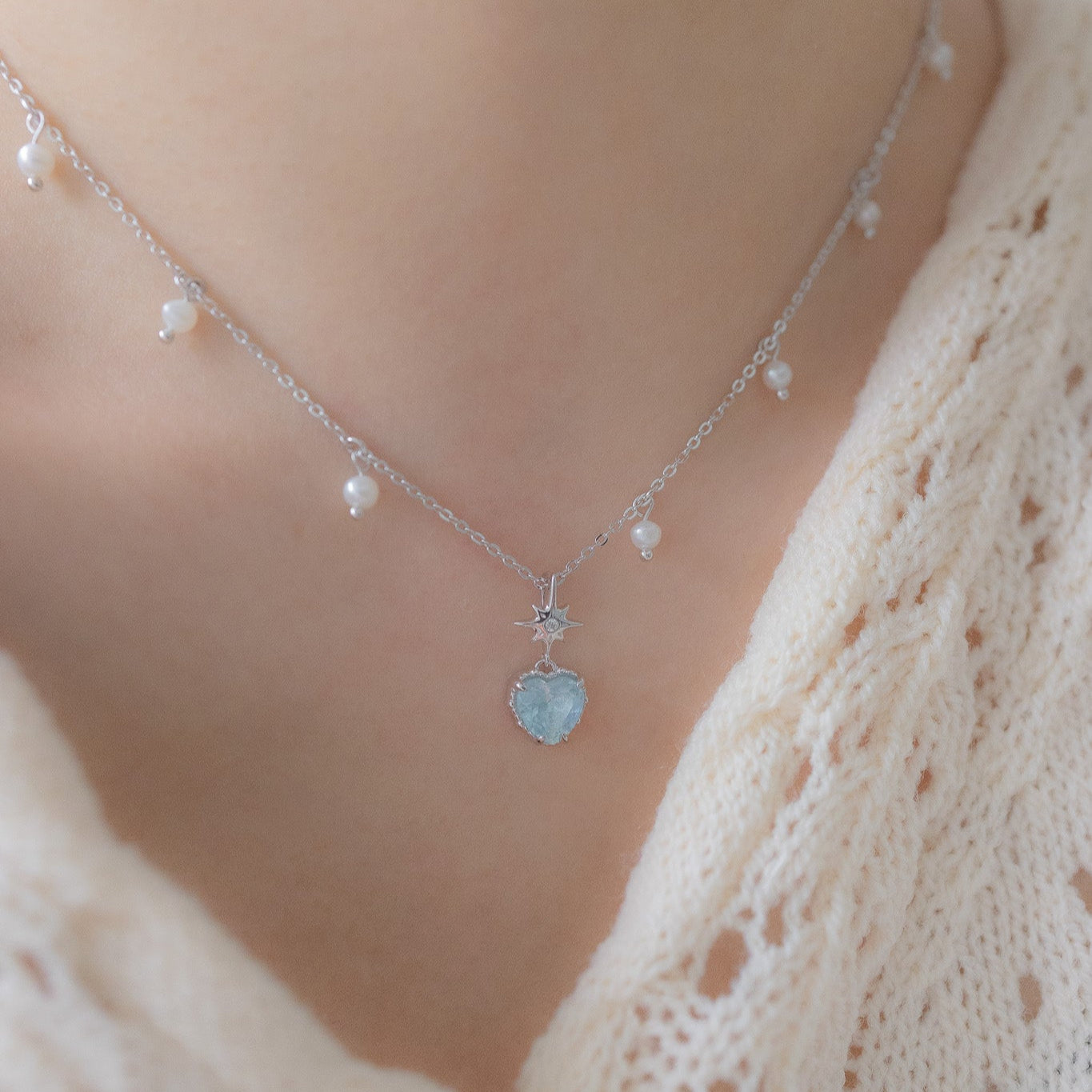AQUA TWINKLE SILVER NECKLACE - AQUAMARINE & PEARL