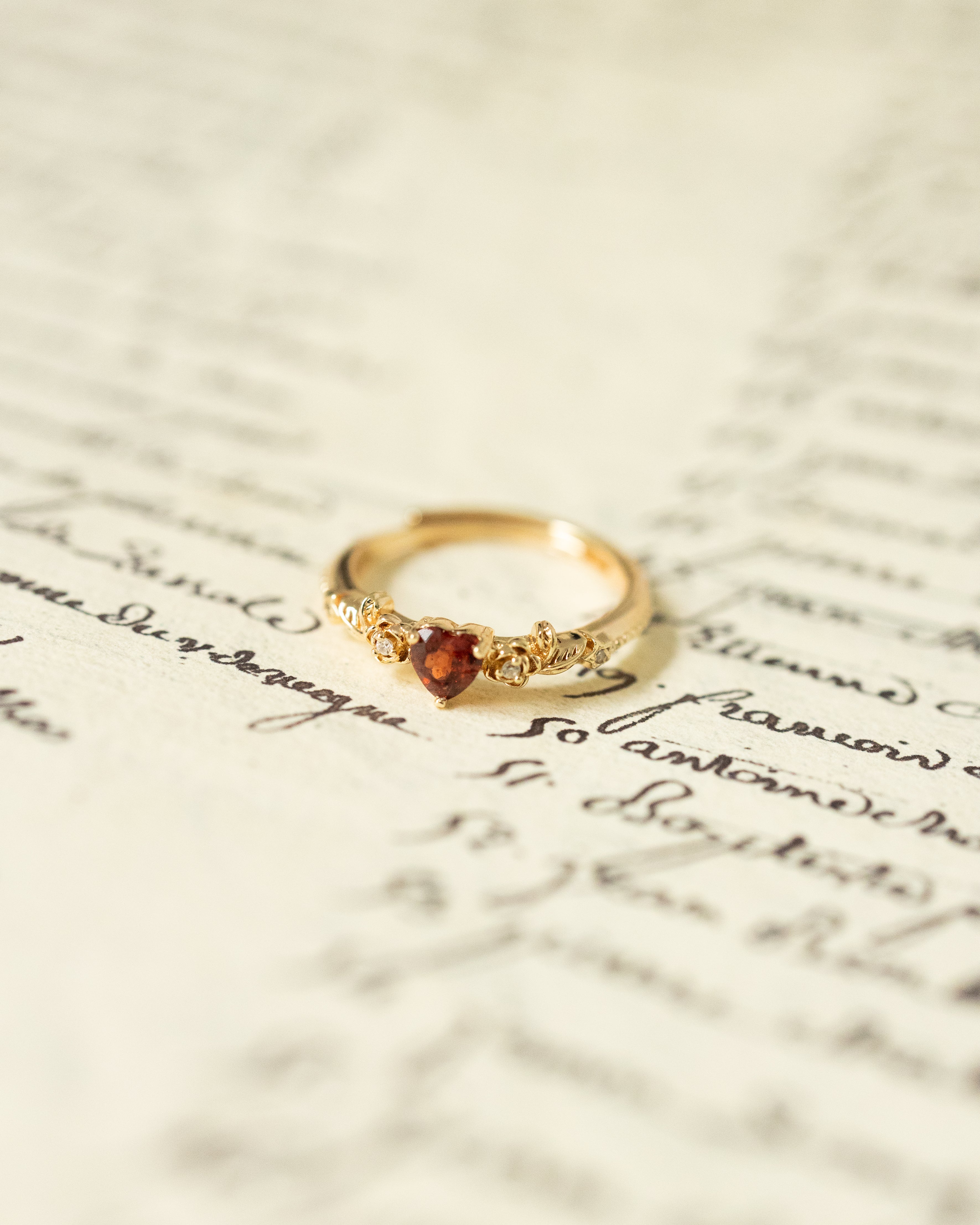ROSE GARDEN ADJUSTABLE RING - GARNET