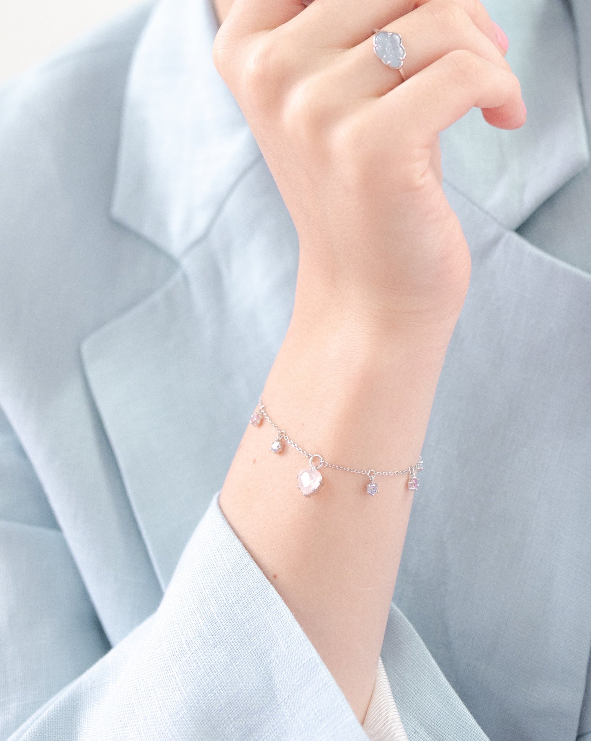 CHARMING WONDERS SILVER BRACELET - ROSE QUARTZ