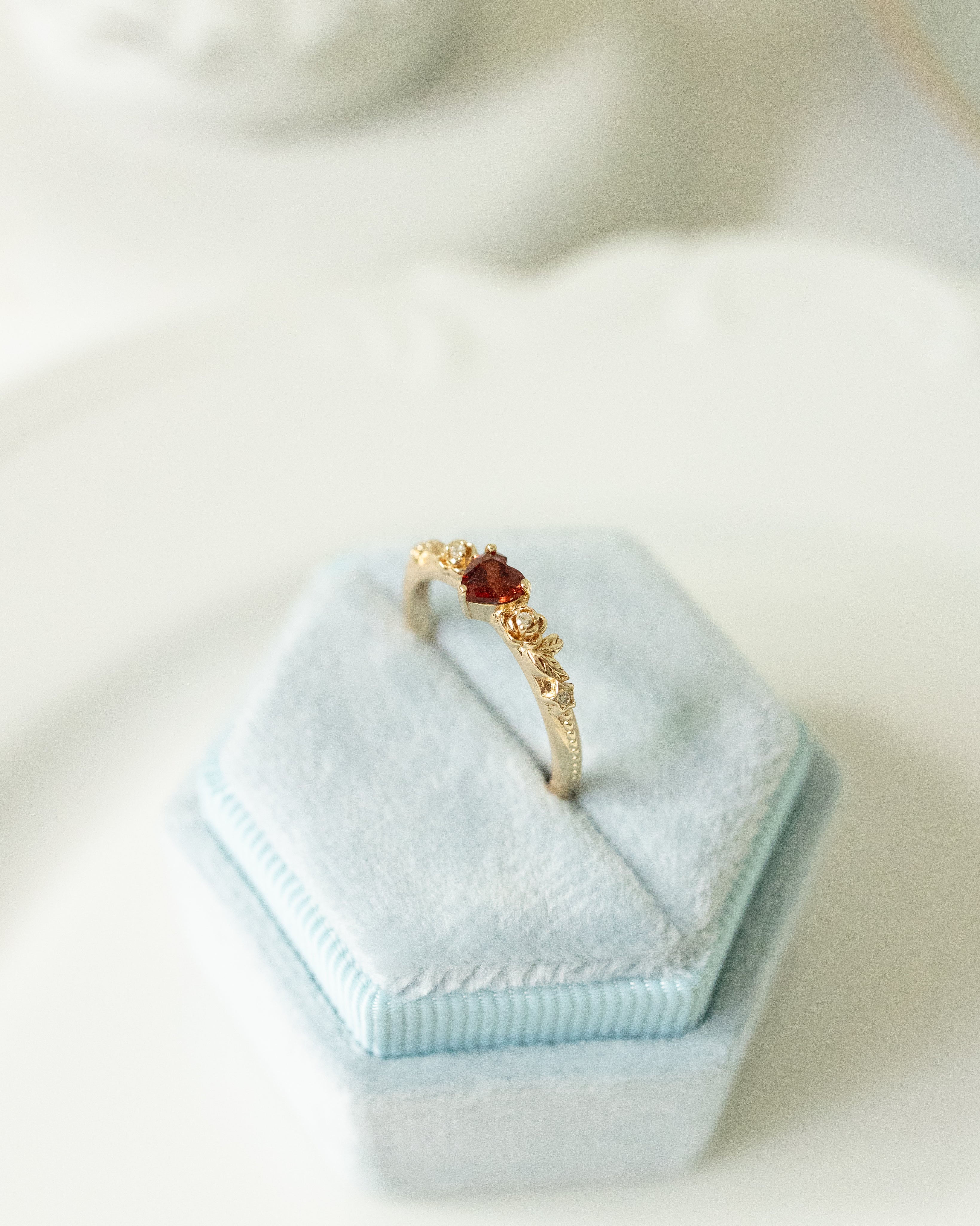 ROSE GARDEN ADJUSTABLE RING - GARNET