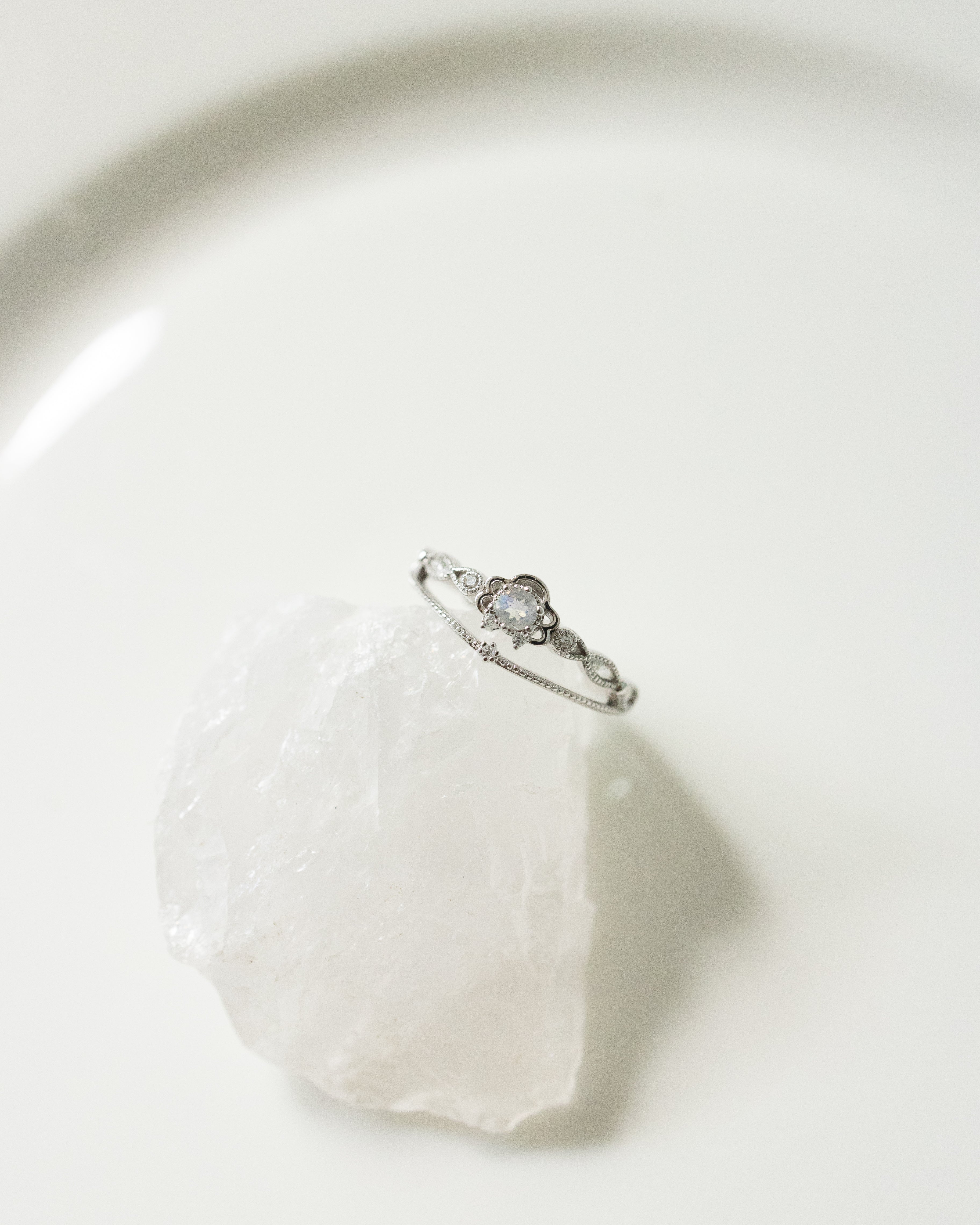 JULIET ADJUSTABLE SILVER RING - LABRADORITE