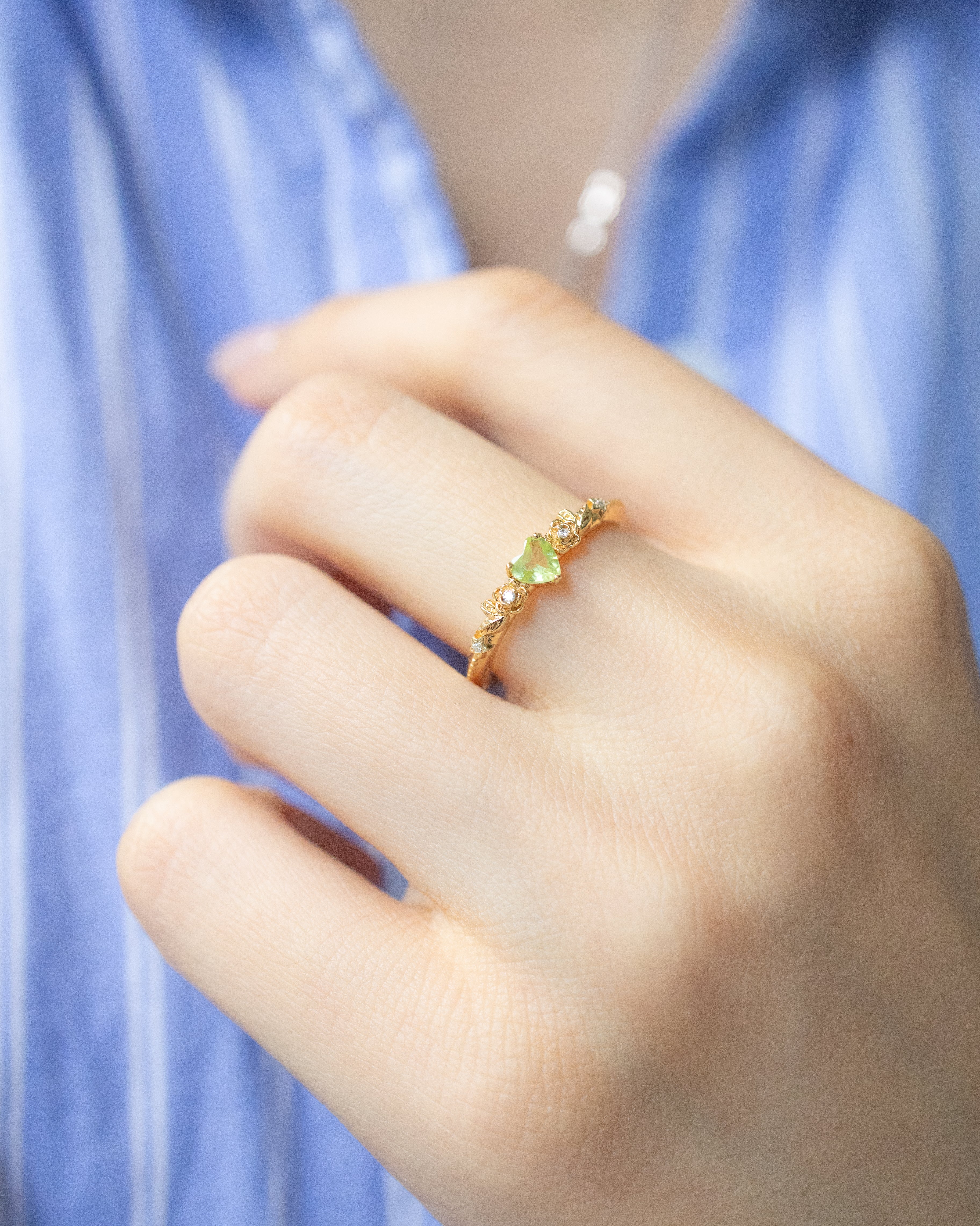 ROSE GARDEN ADJUSTABLE RING - OLIVINE