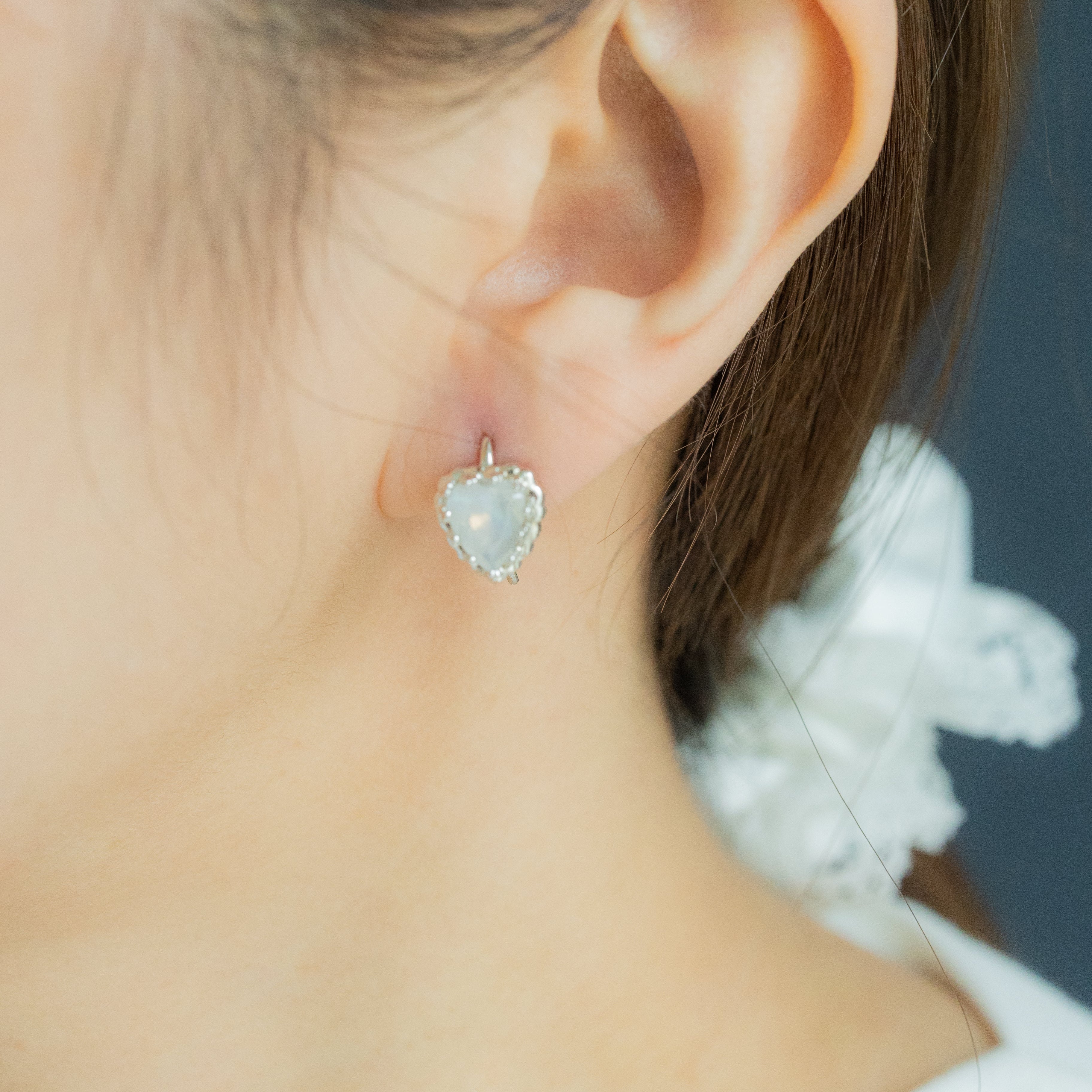 (FIRST DRAFT) TWIN SOULS HEART SILVER EARRINGS - MOONSTONE