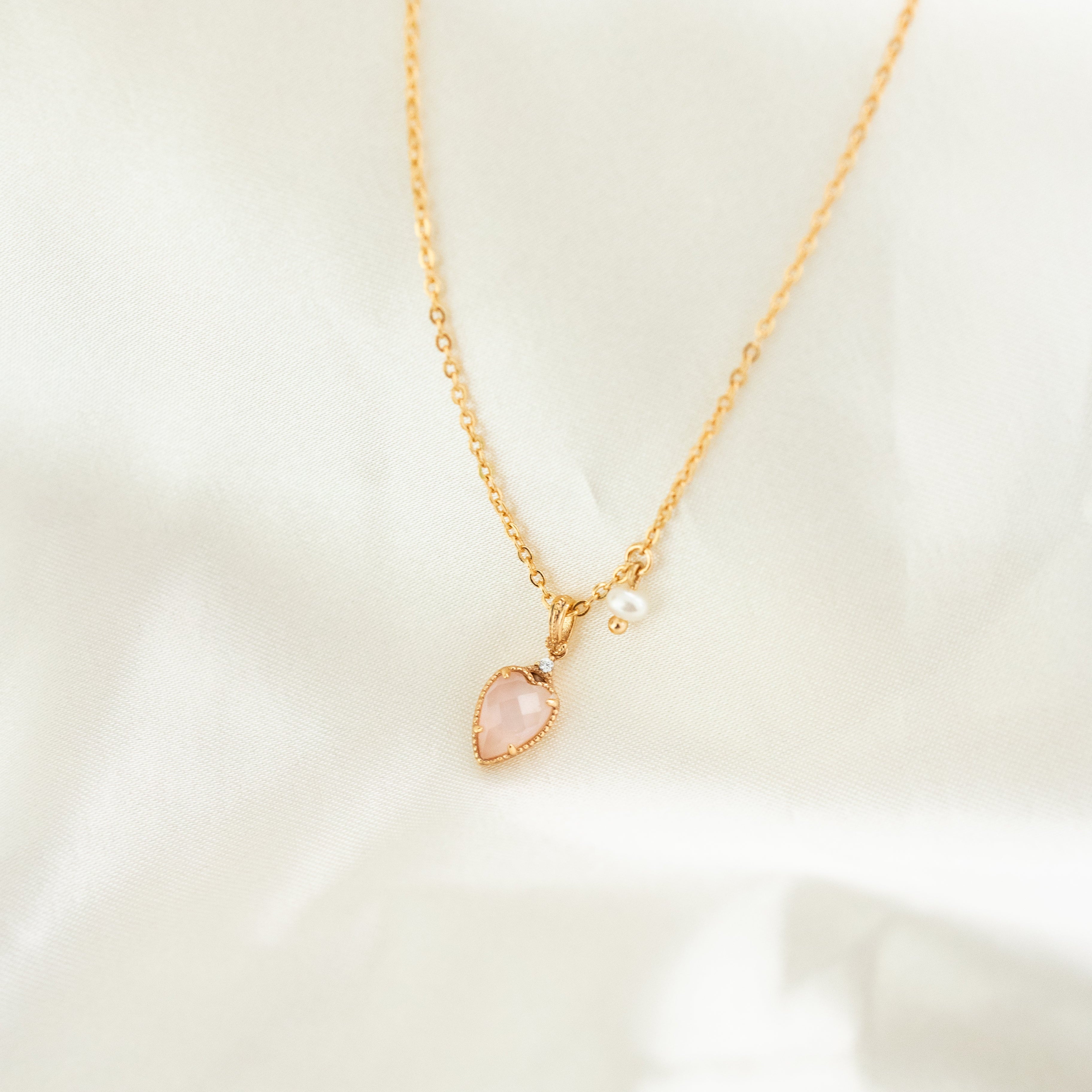 PINK OPAL WITH WHITE QUARTZ HEART SHAPE NECKLACE