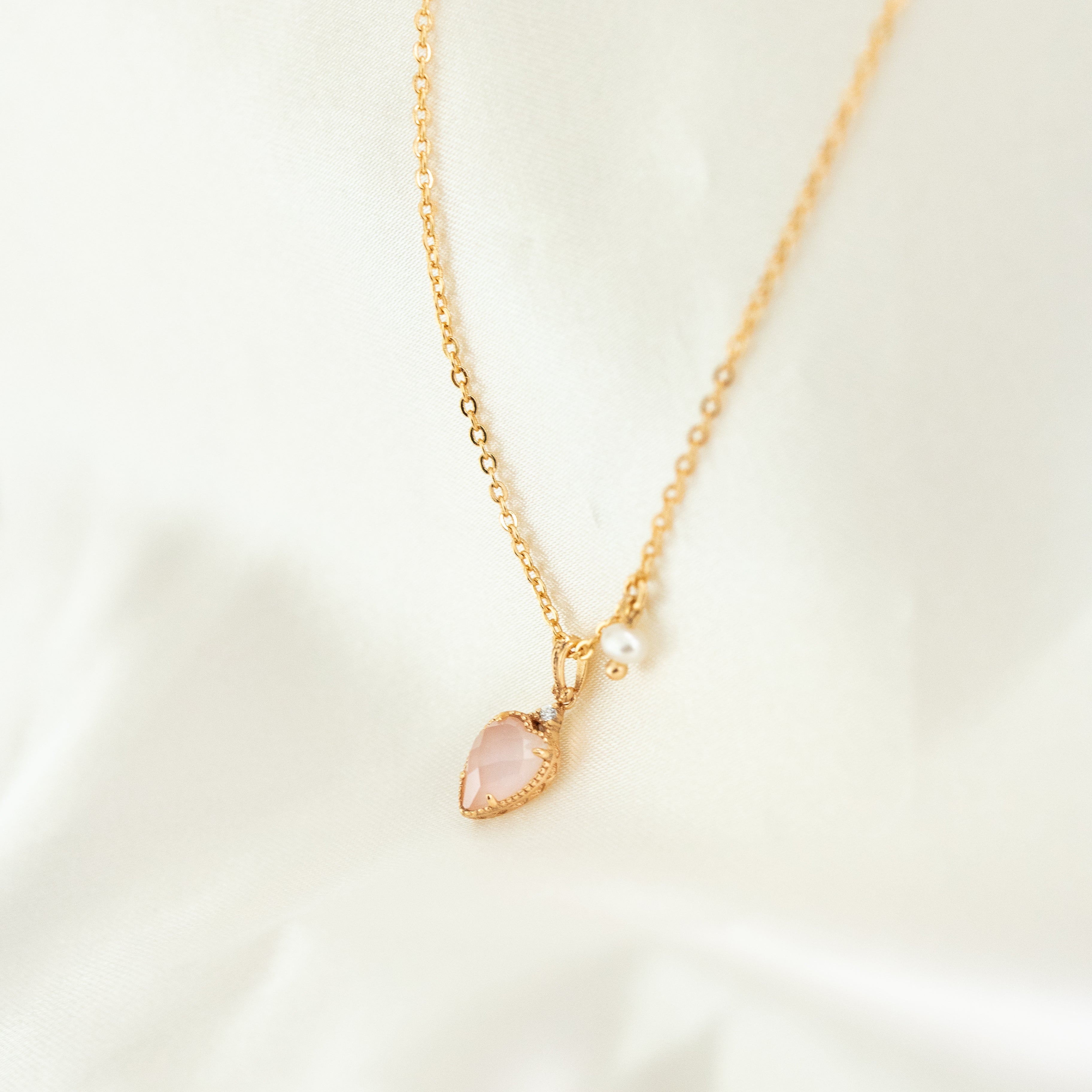 PINK OPAL WITH WHITE QUARTZ HEART SHAPE NECKLACE