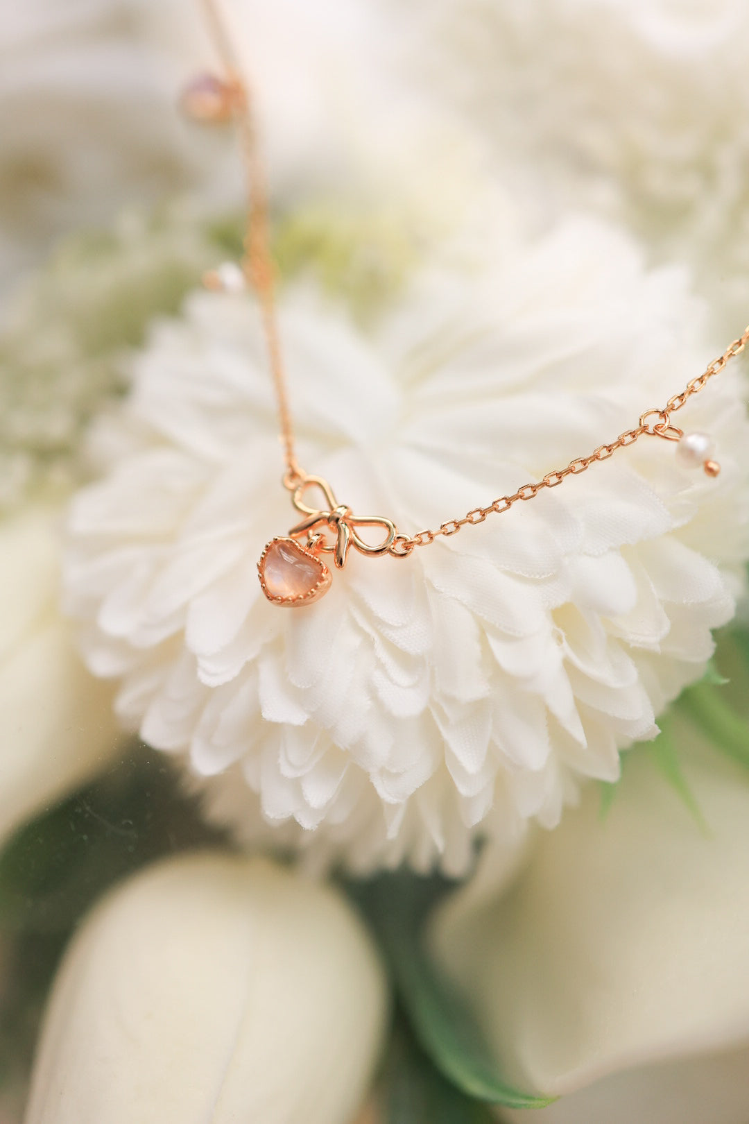 SWEETHEART RIBBON NECKLACE - MOONSTONE