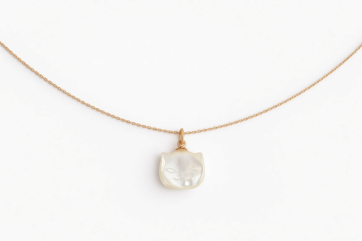 COZY SMILING CAT NECKLACE