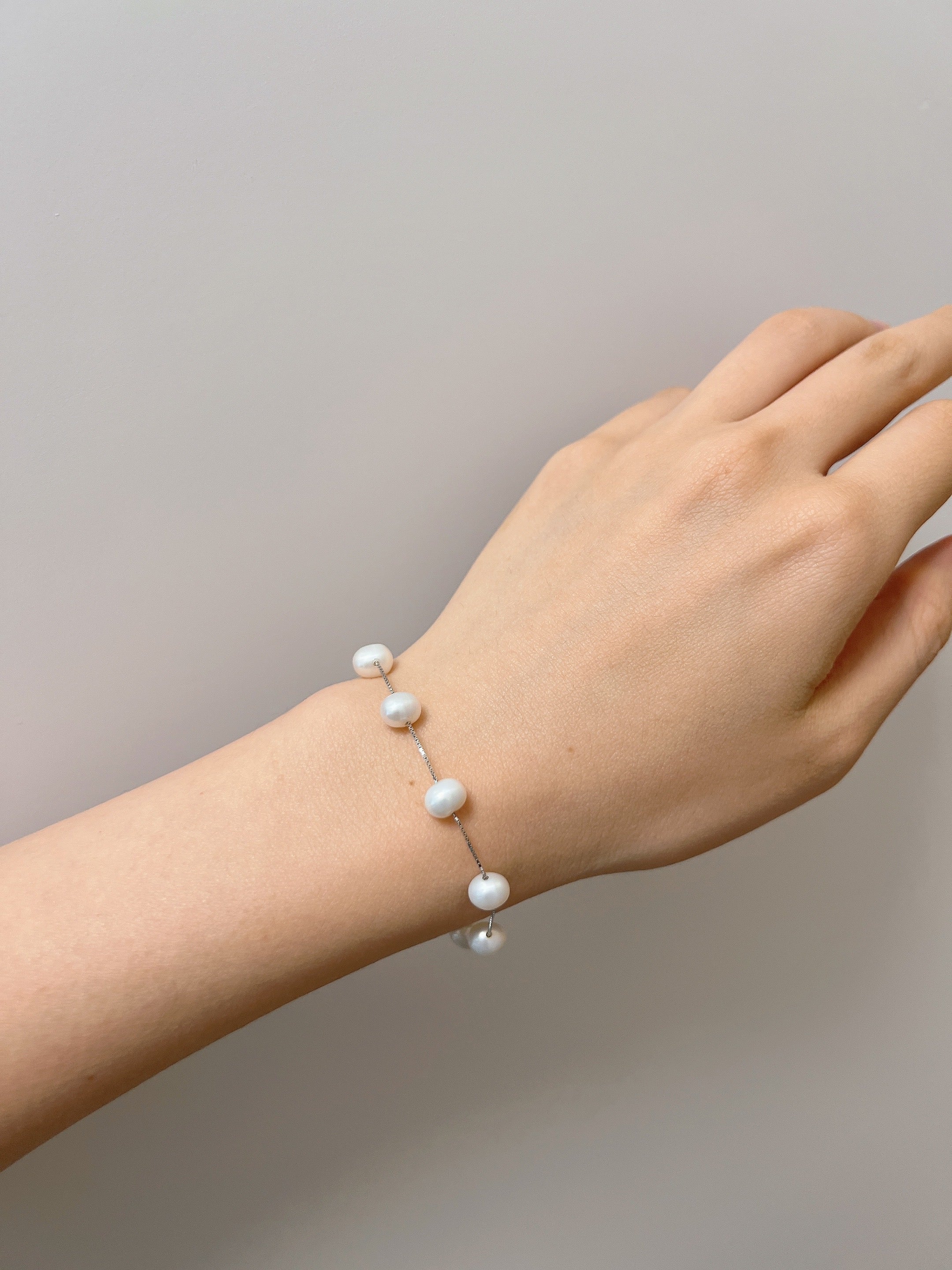 (HIDDEN DESIGNS) PEARL SILVER BRACELET