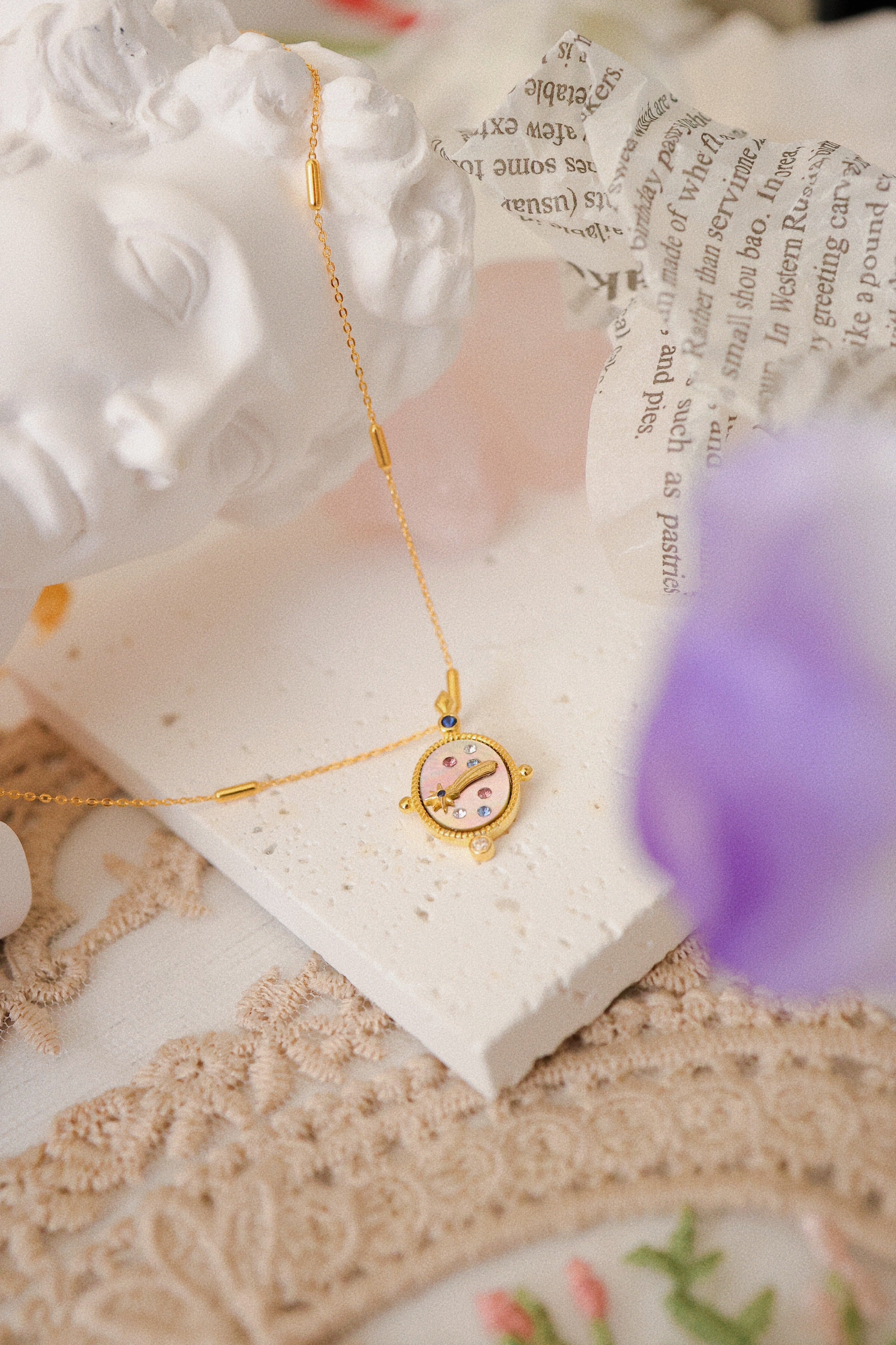 STARRY NIGHTFALL NECKLACE - NACRE