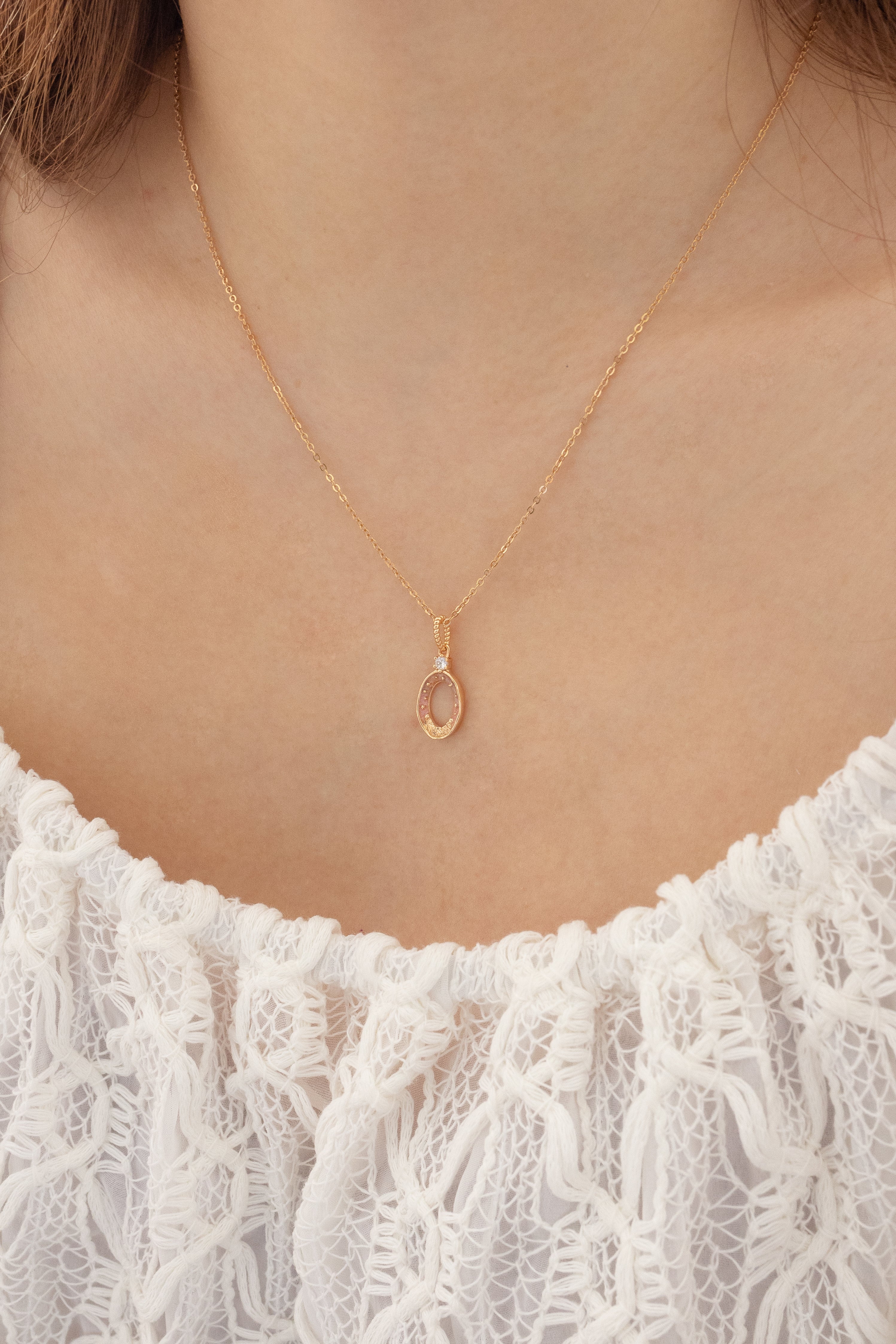 LETTER O NECKLACE - SUNSET - ALPHABET COLLECTION