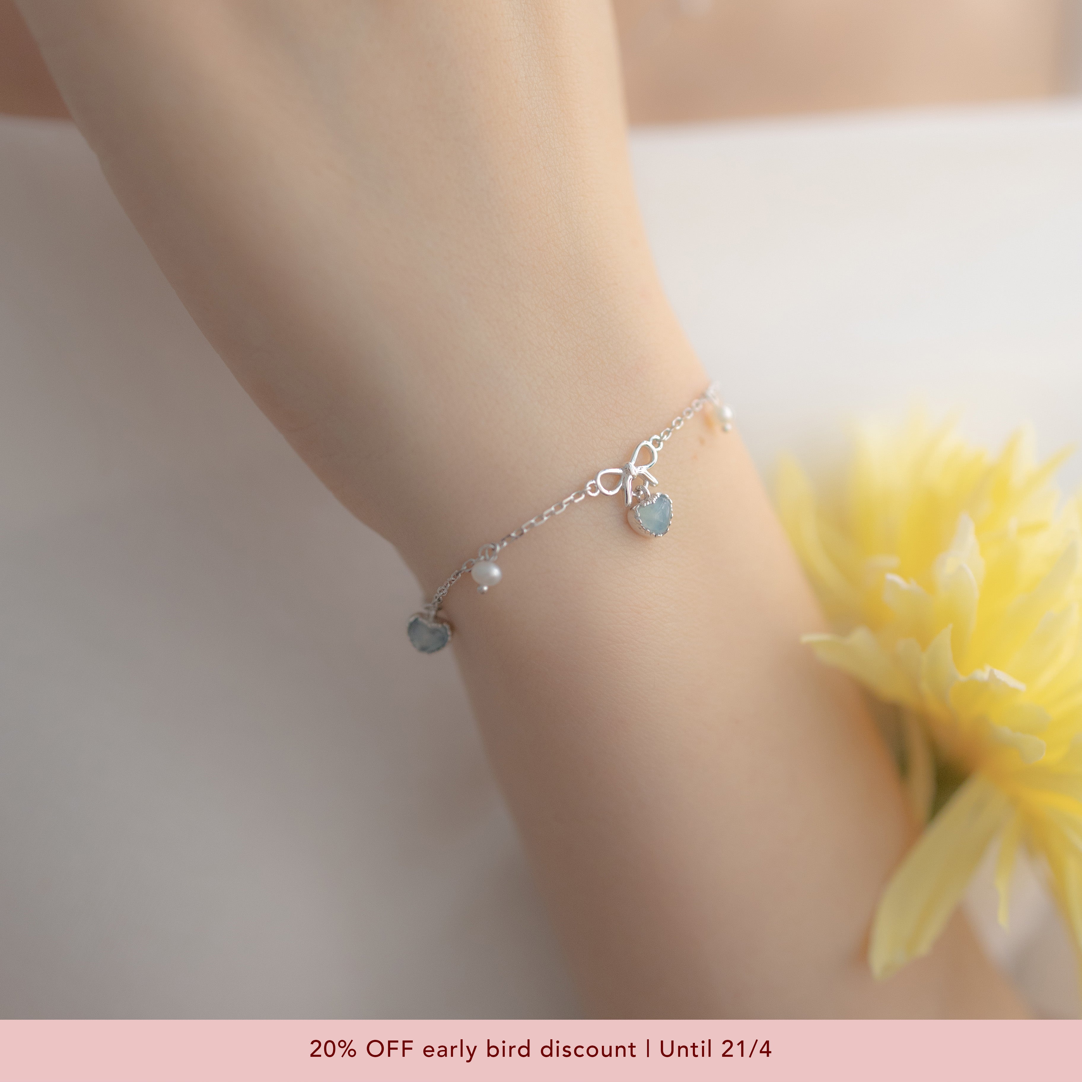 SWEETHEART RIBBON SILVER BRACELET - AQUAMARINE