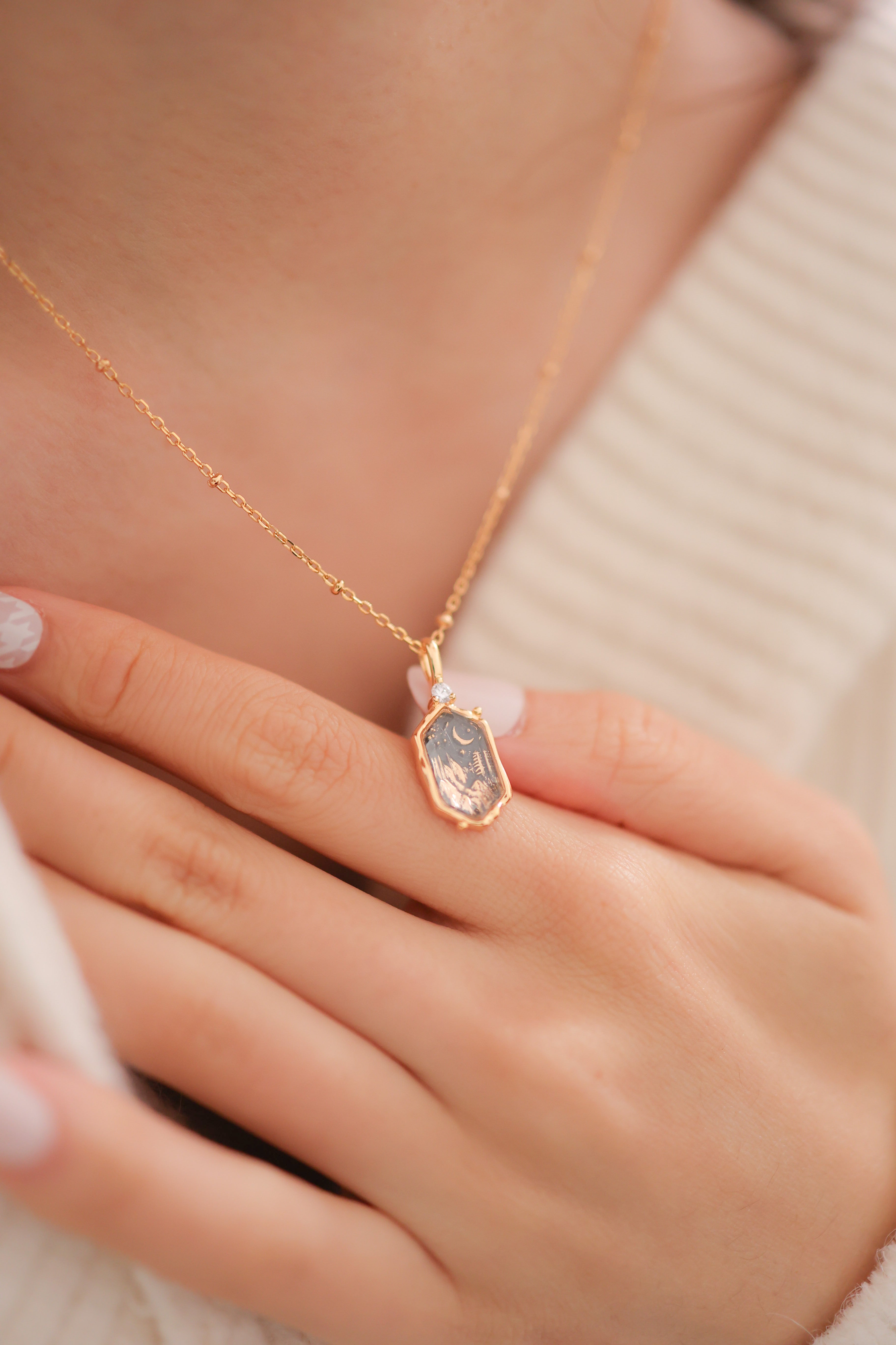 THE MID NIGHT STORY TELLER NECKLACE