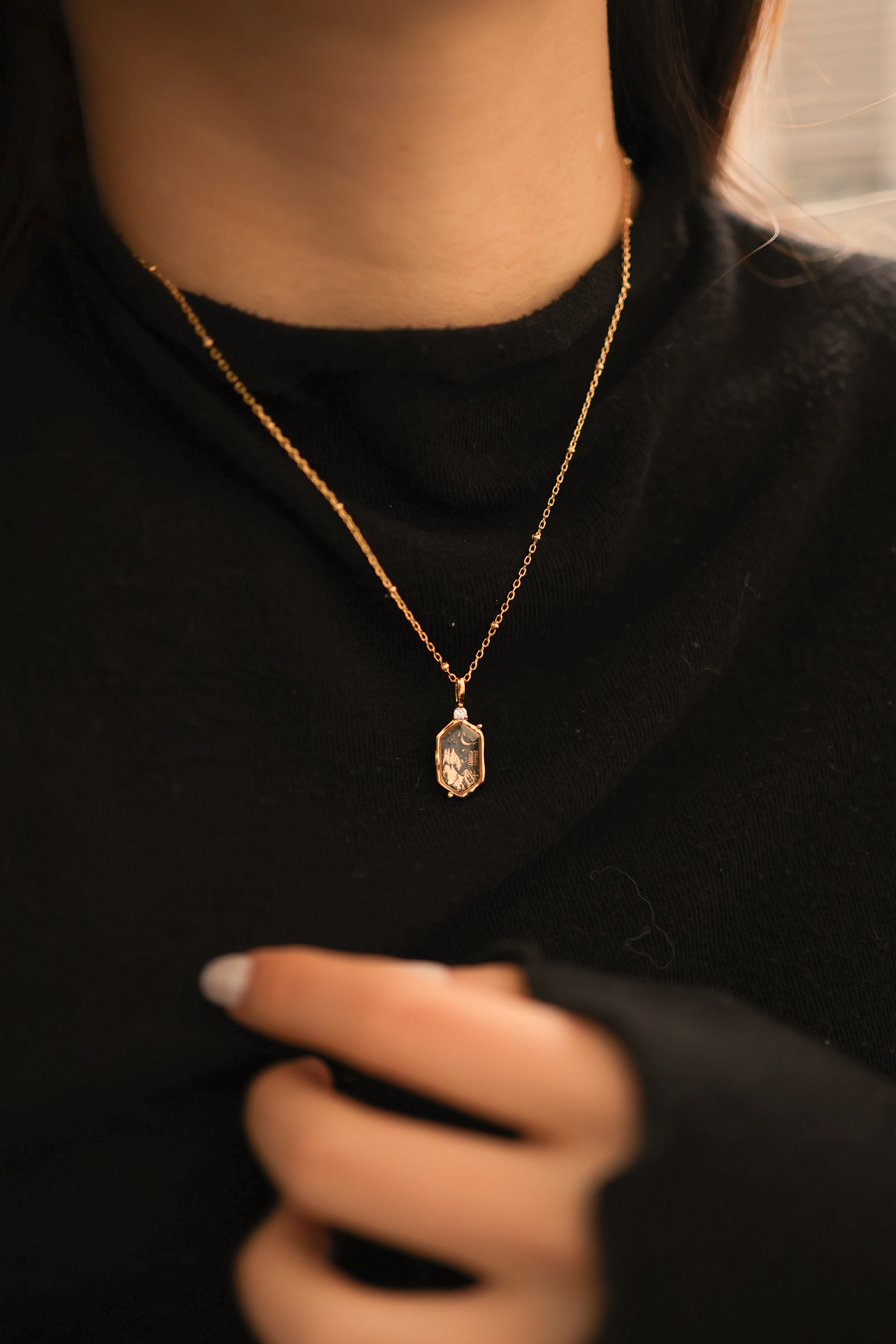THE MID NIGHT STORY TELLER NECKLACE