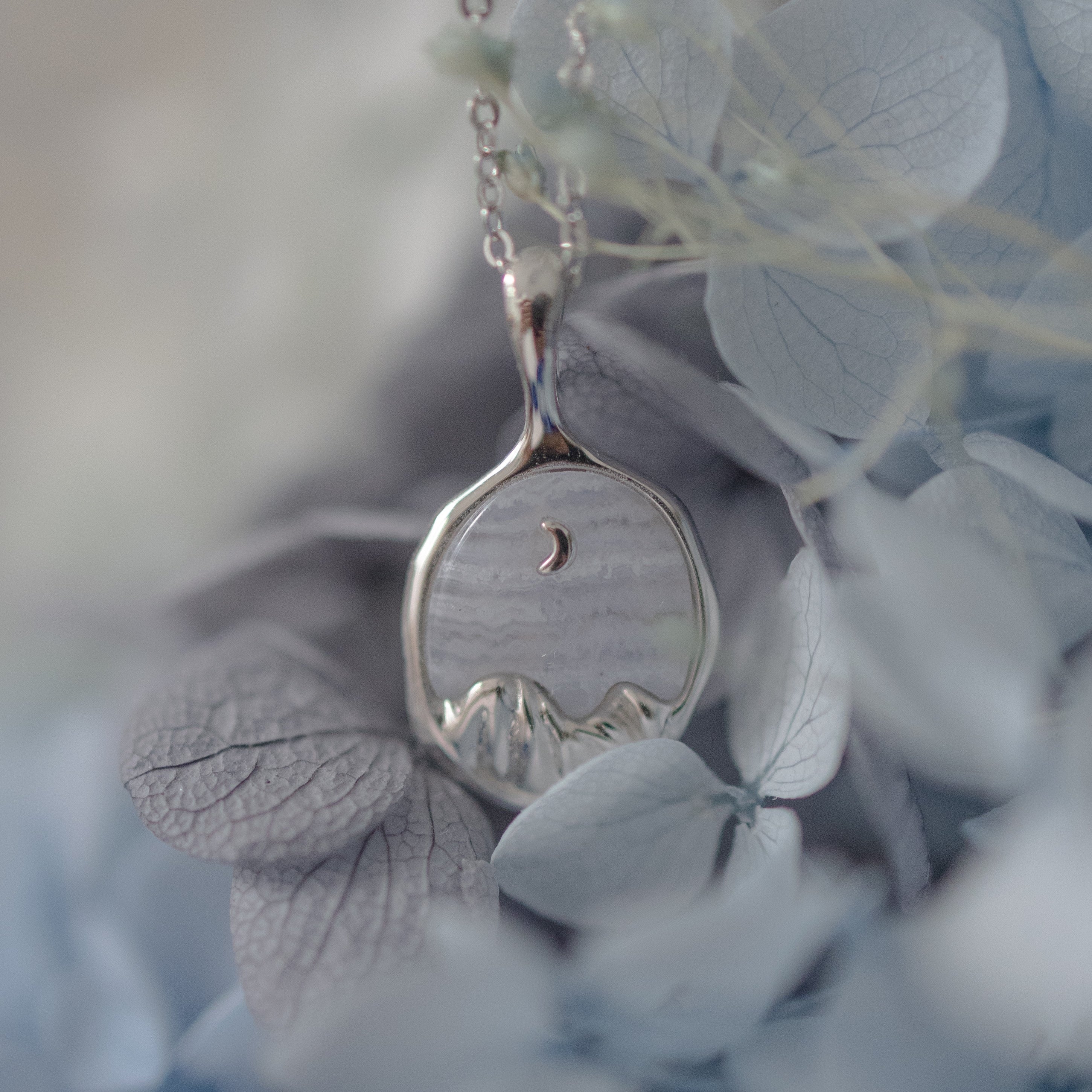 ALPINE DREAMS SILVER NECKLACES - BLUE LACE AGATE