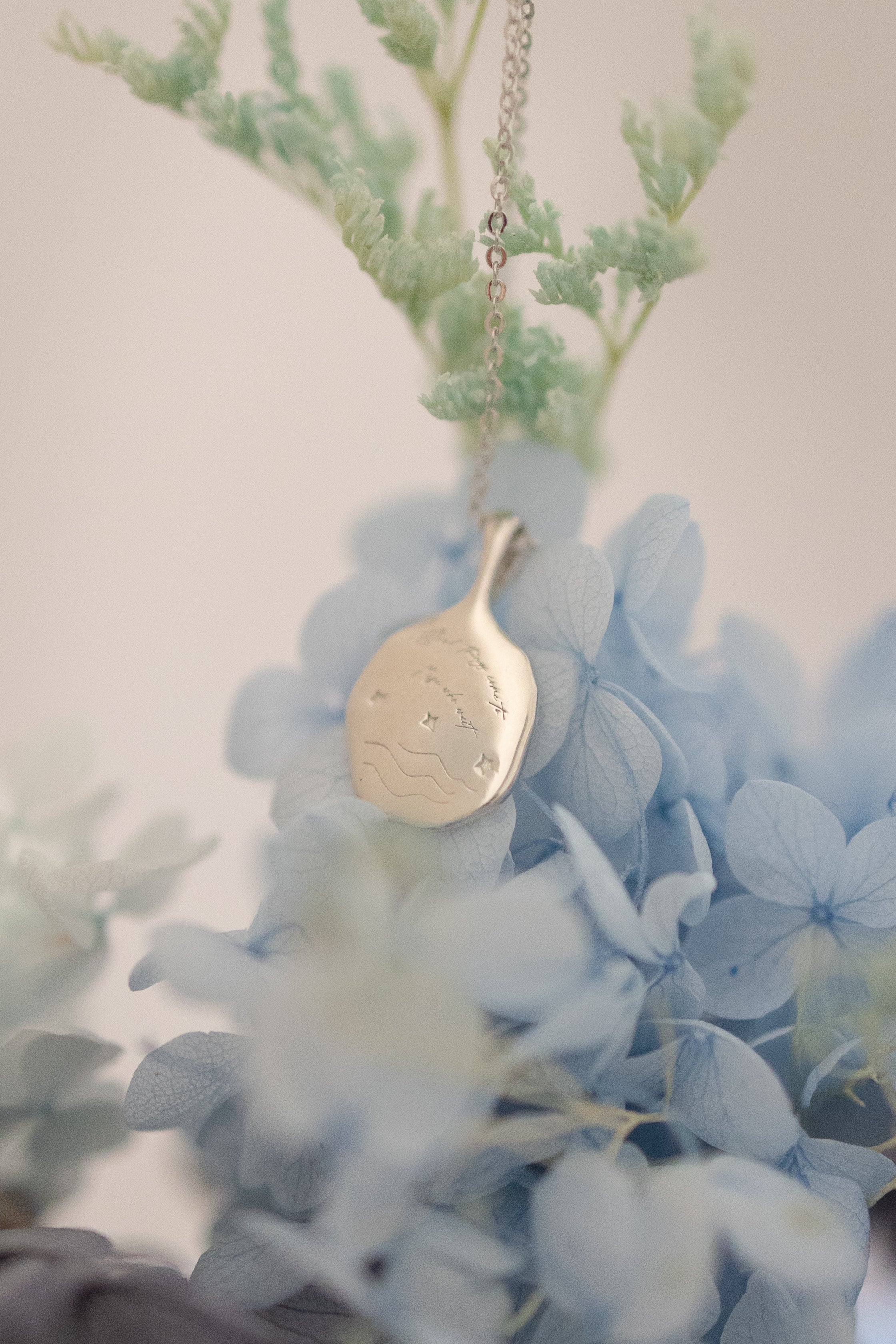 ALPINE DREAMS SILVER NECKLACES - BLUE LACE AGATE