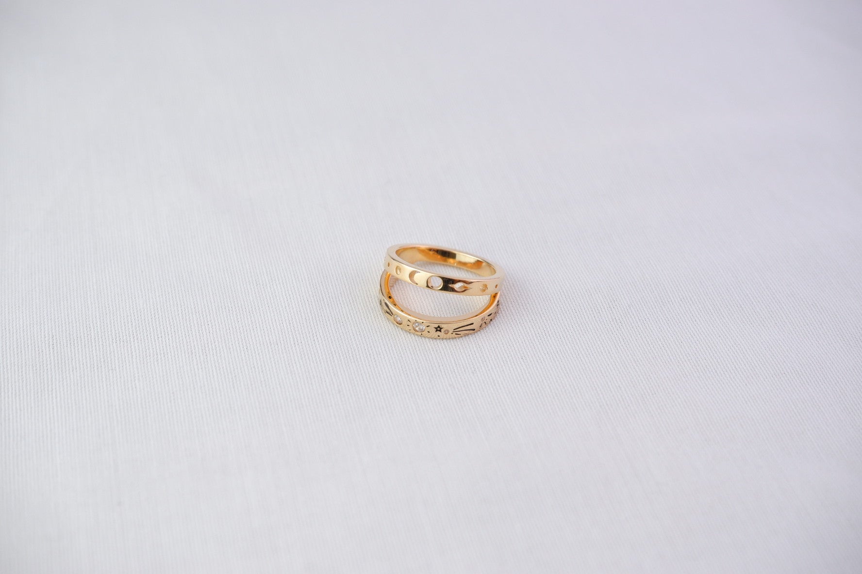 TRAVEL THE UNIVERSE RING