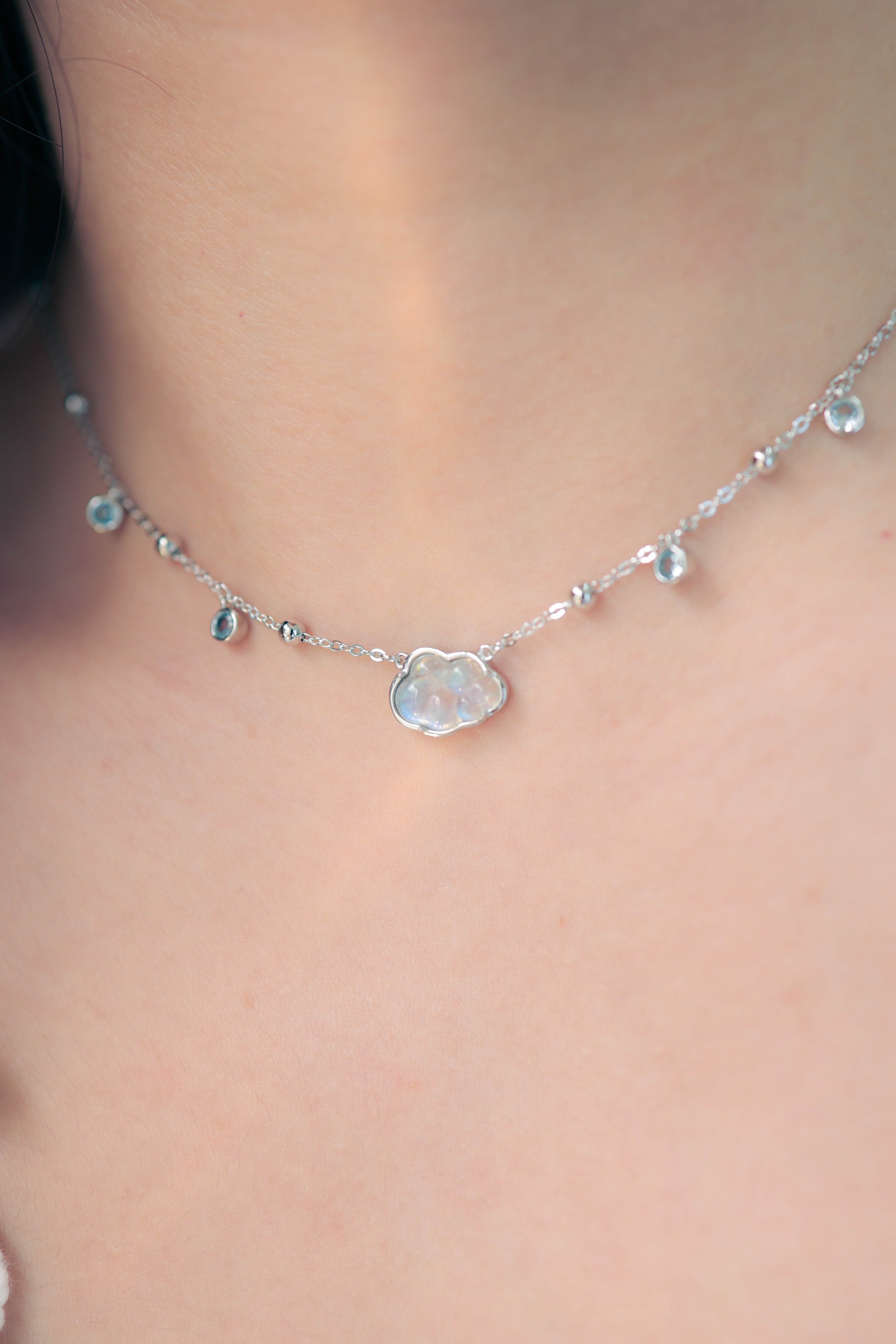 BUBBLE CLOUD SILVER NECKLACE - MOONSTONE