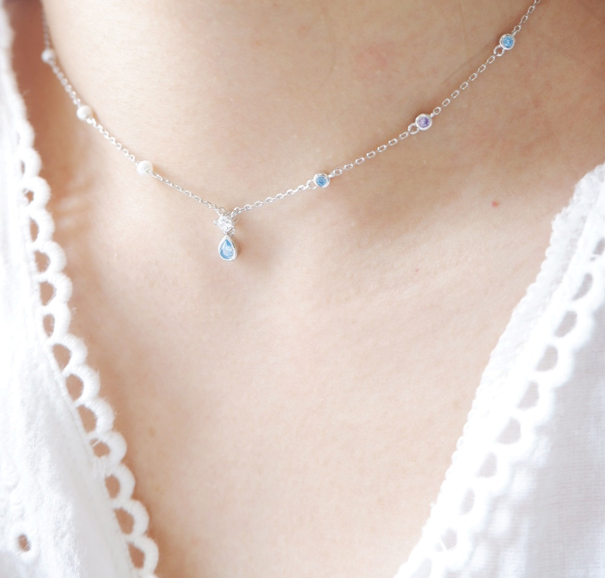 LILY GEMSTONE ADJUSTABLE SILVER NECKLACE