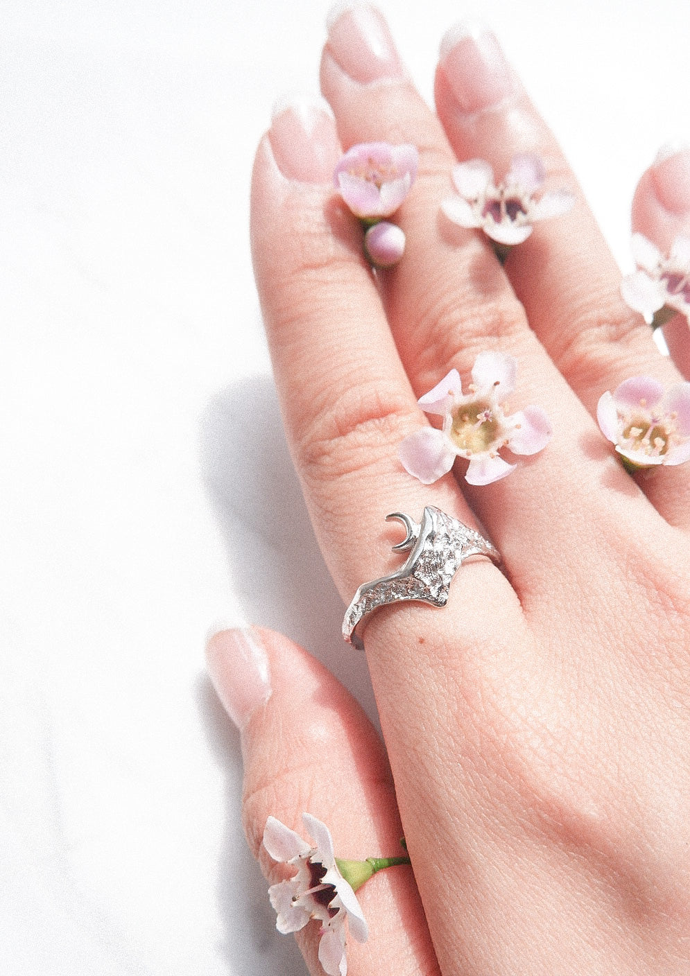 NIGHT MOUNTAIN SILVER RING
