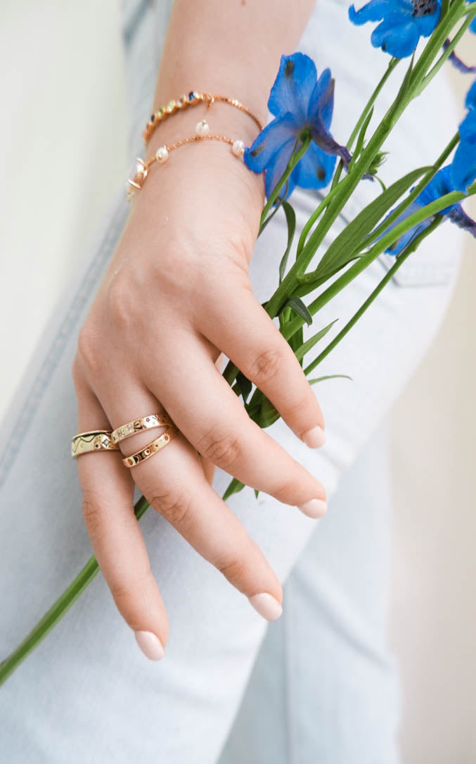 TRAVEL THE UNIVERSE RING
