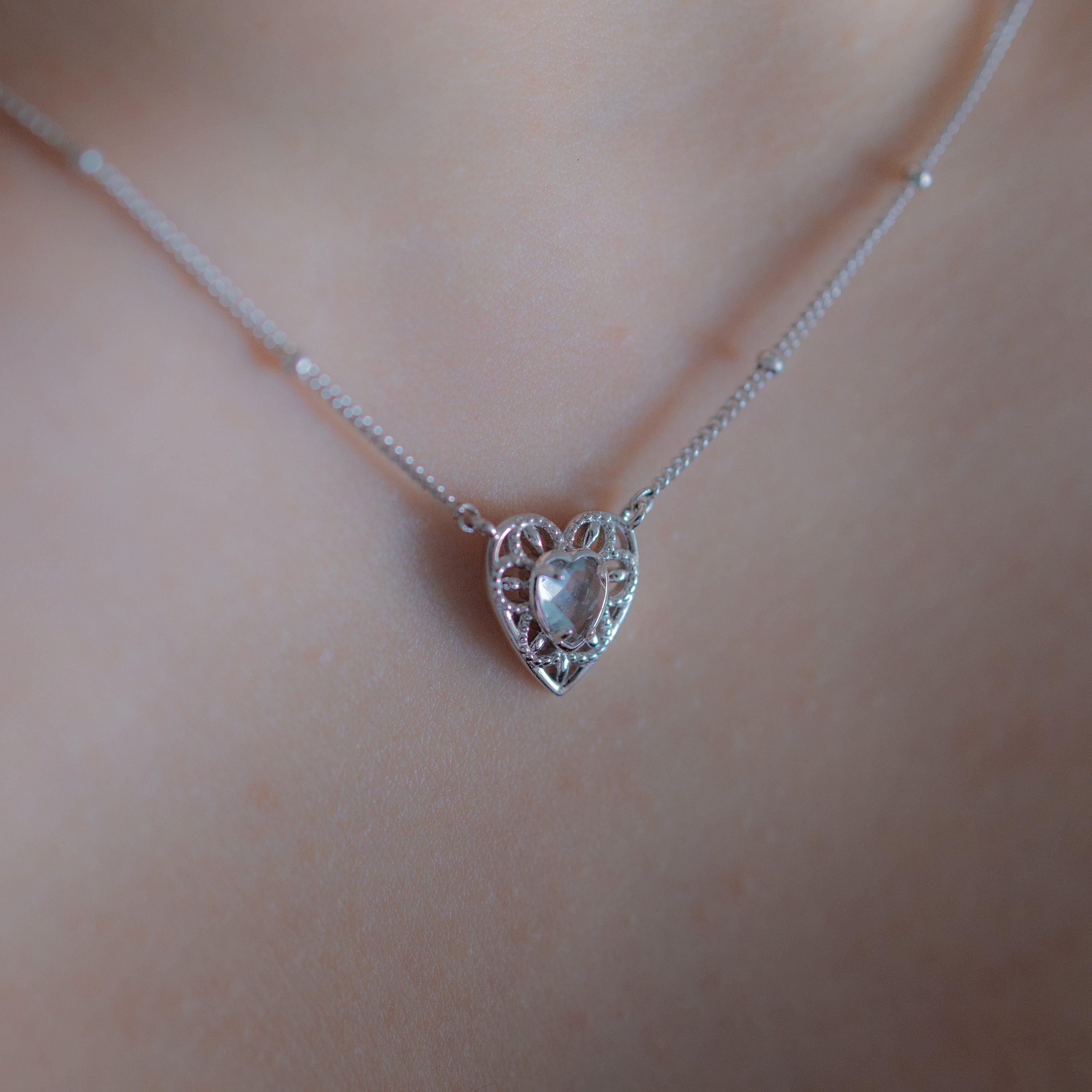 THE AQUA LACE HEART SILVER NECKLACE