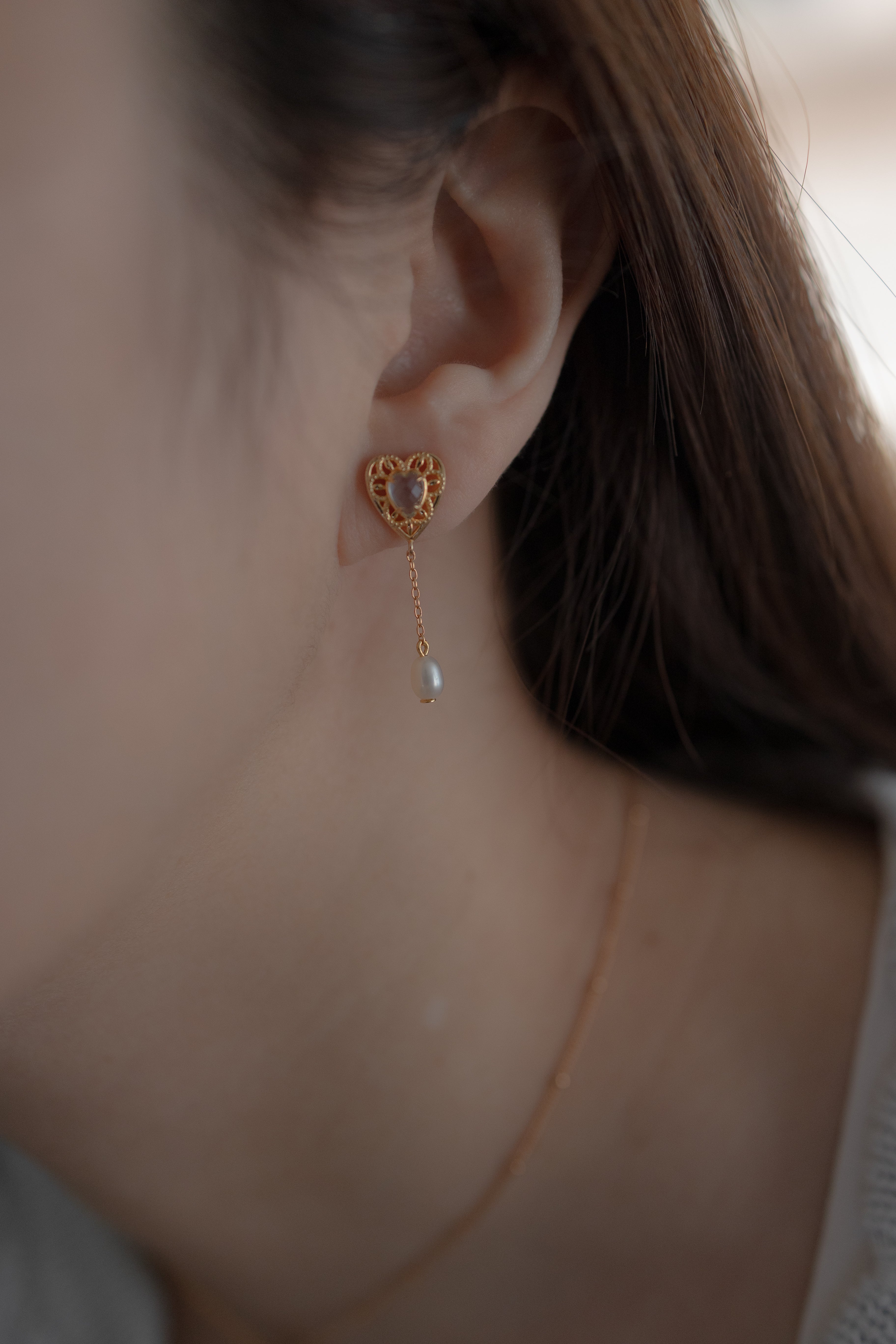 THE AQUA LACE HEART LONG EARRINGS