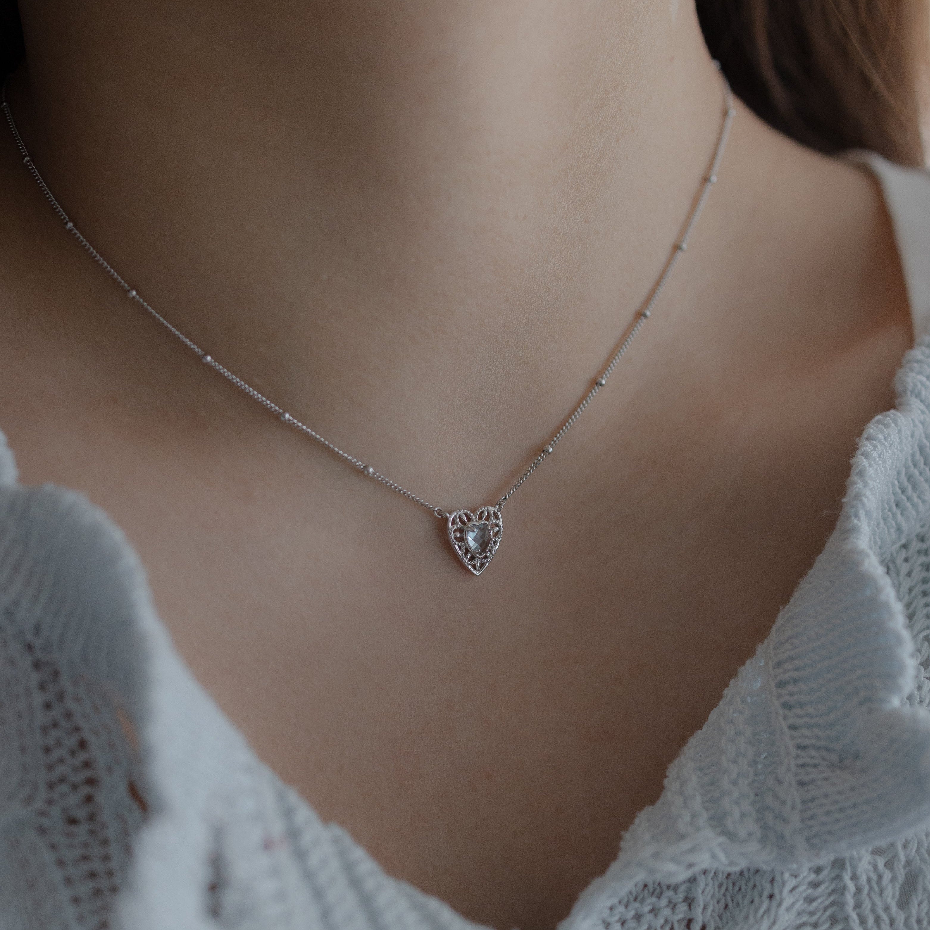 THE AQUA LACE HEART SILVER NECKLACE