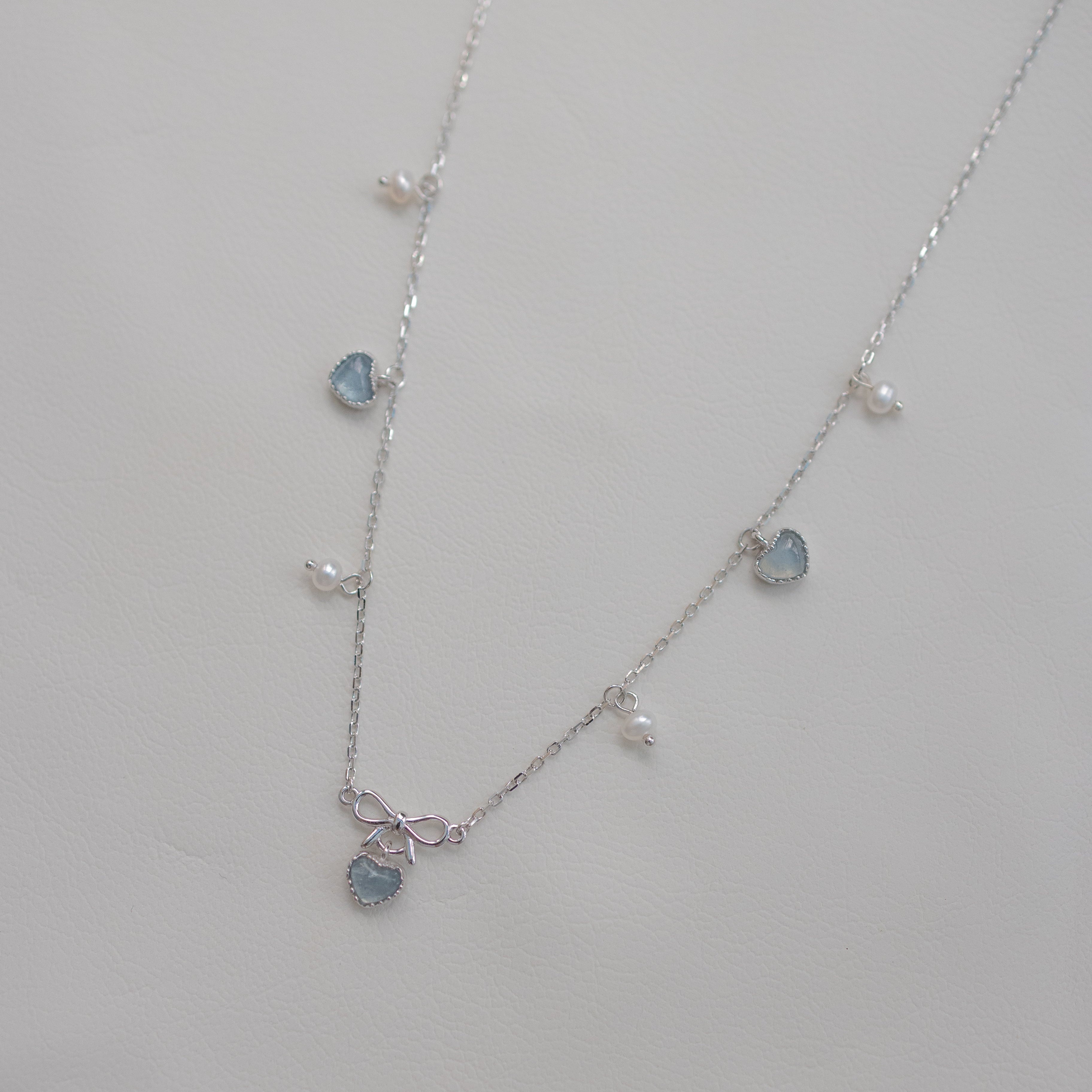 SWEETHEART RIBBON SILVER NECKLACE - AQUAMARINE