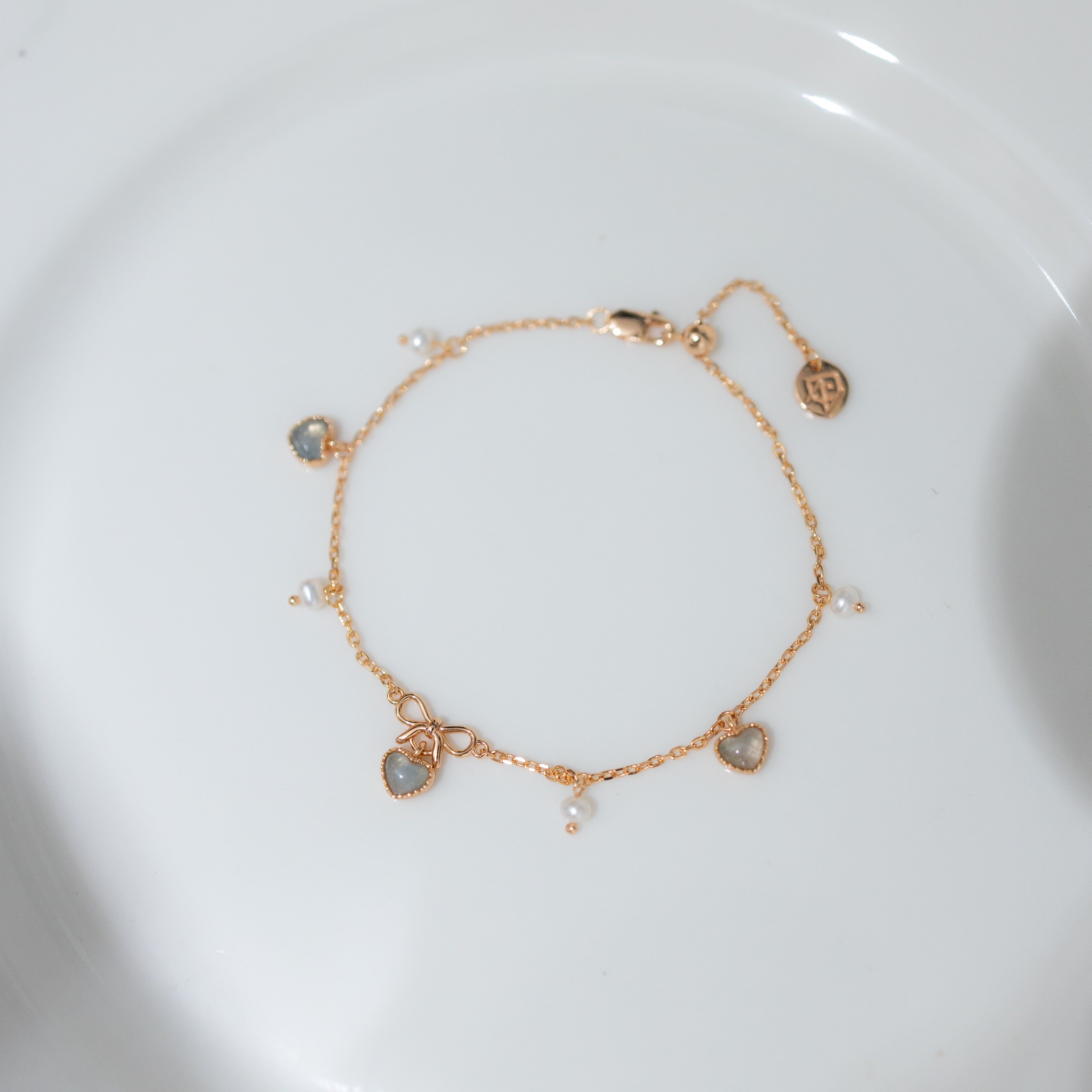 SWEETHEART RIBBON BRACELET - AQUAMARINE