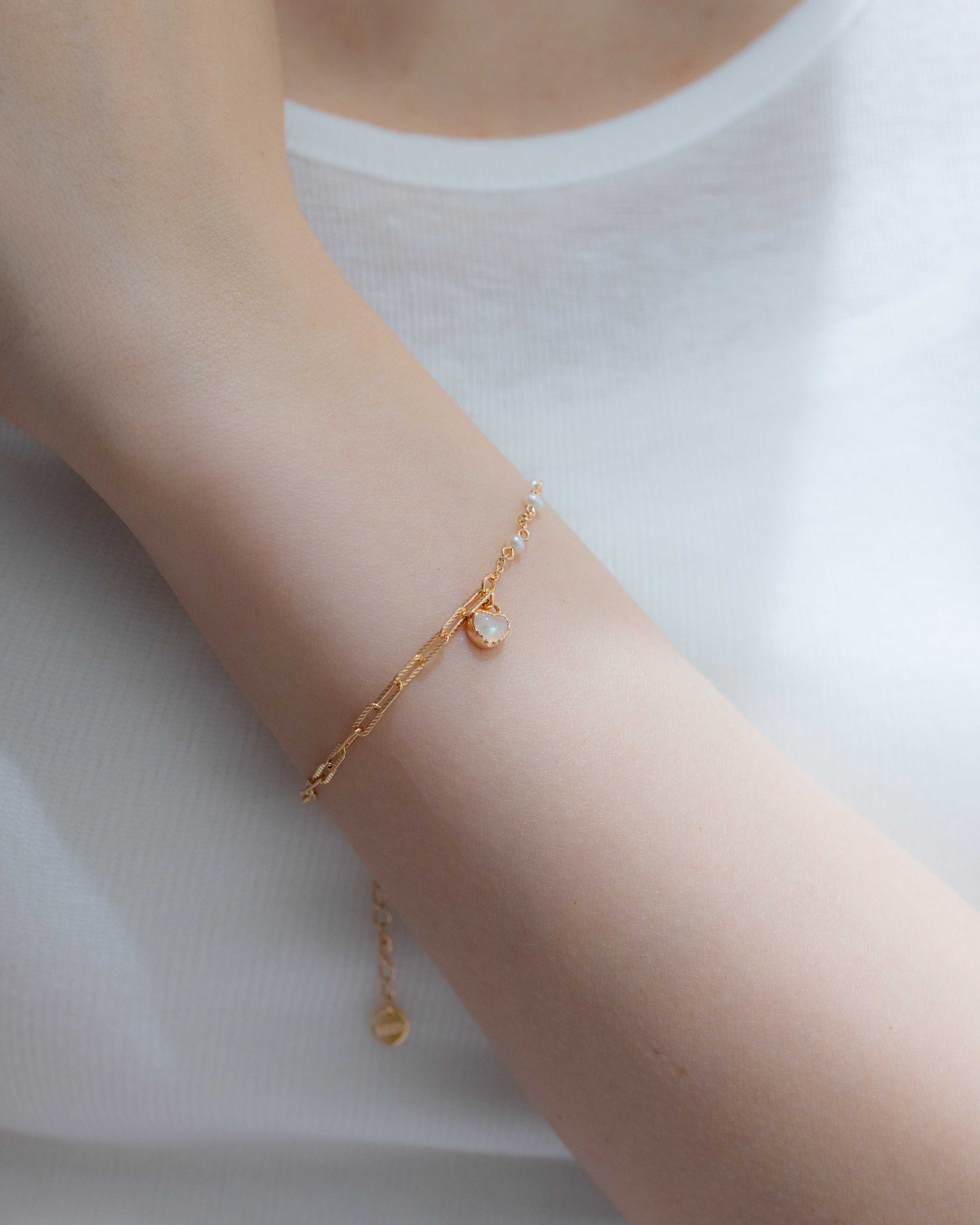 MINI LOVE LOCK BRACELET - MOONSTONE & PEARLS