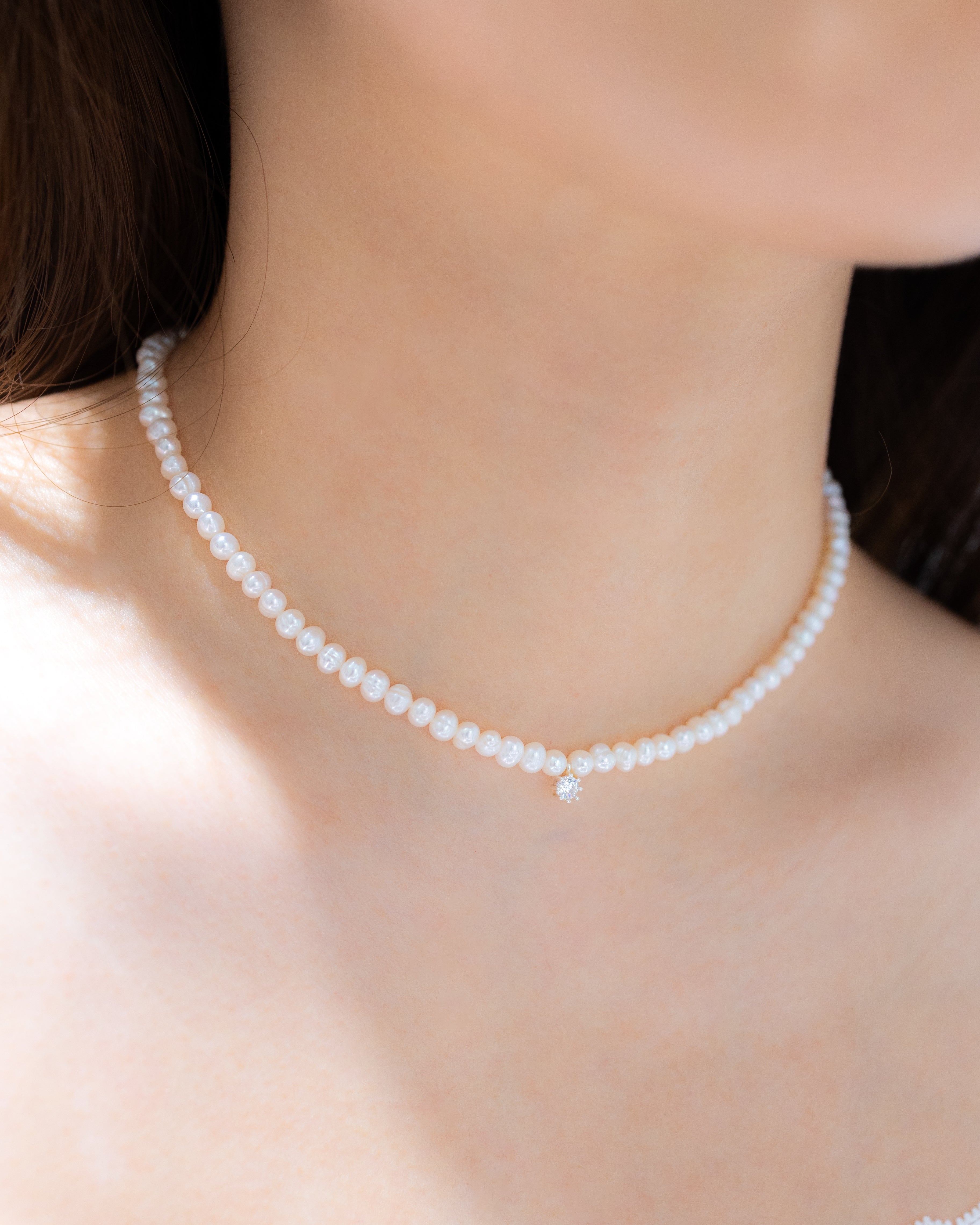 ELEGANT DROP SILVER NECKLACE - PEARLS