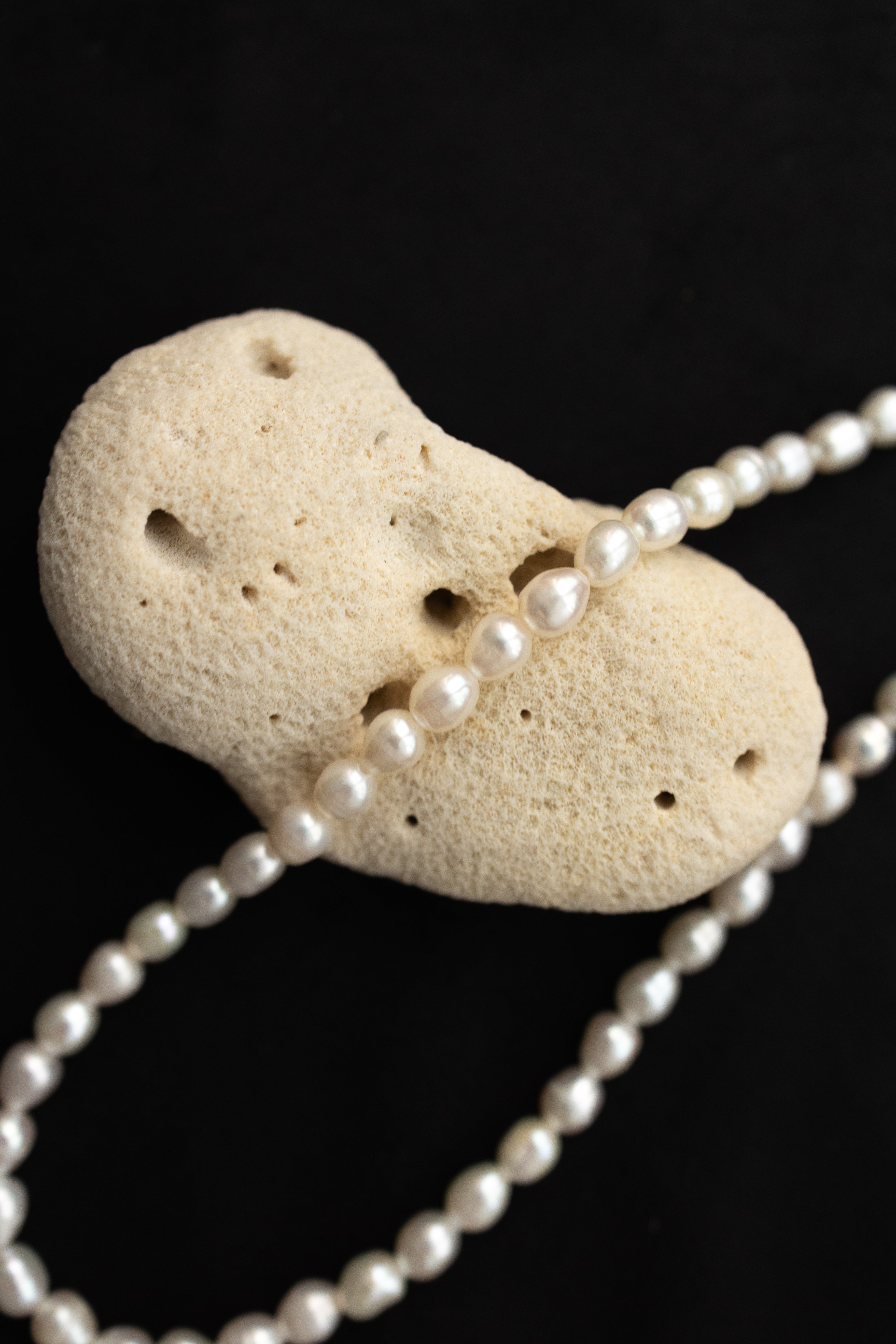 VERA SILVER NECKLACE - PEARLS