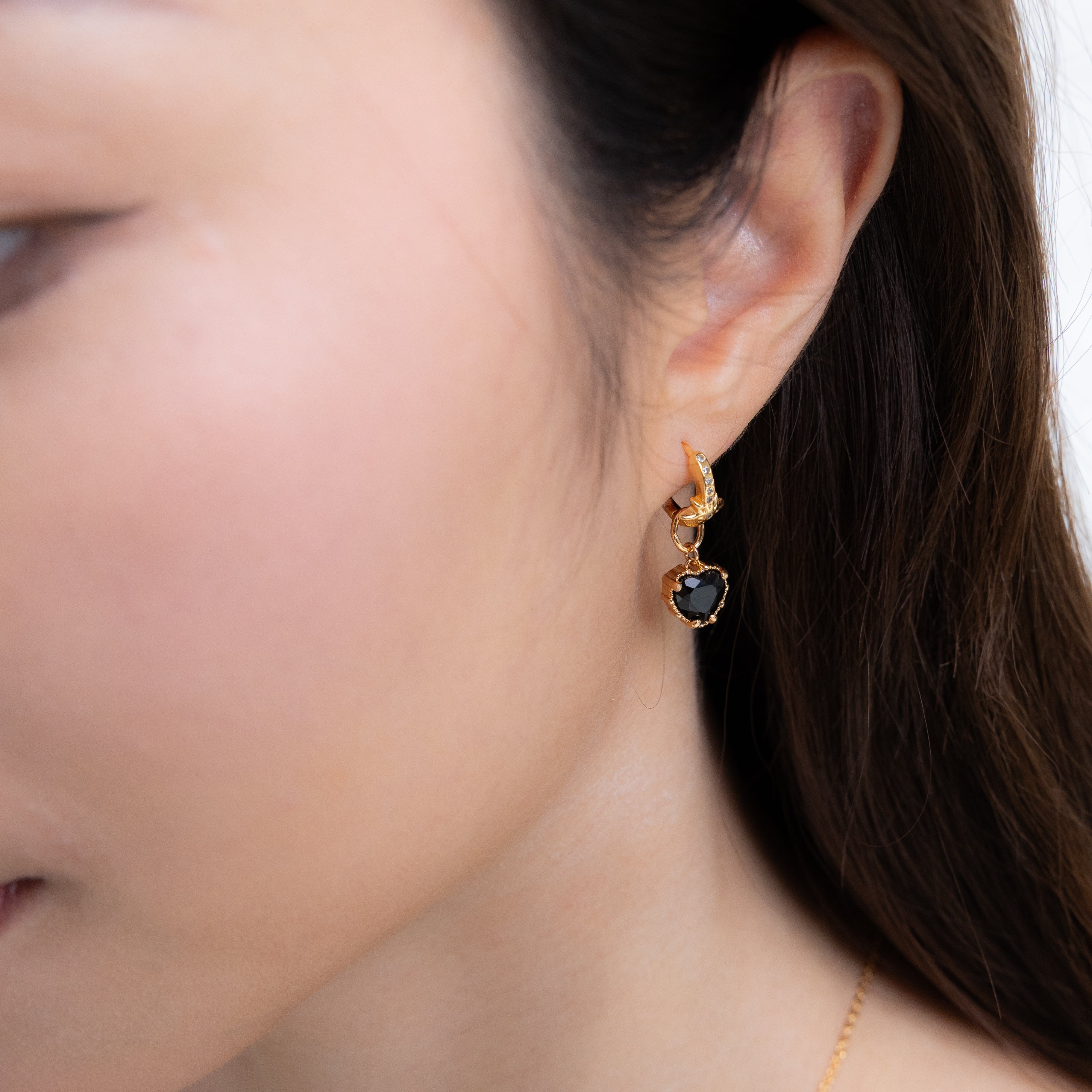 PINKY TWINKLE EARRINGS - OBSIDIAN