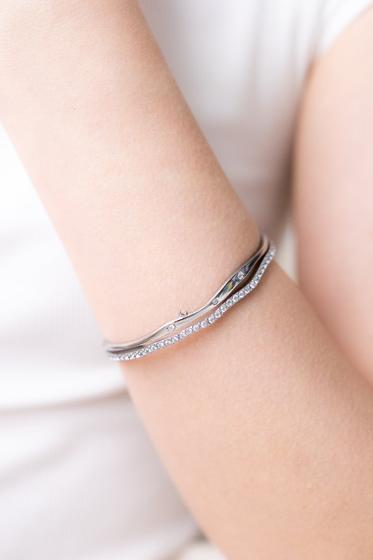 NIGHT MOUNTAIN SILVER BANGLE