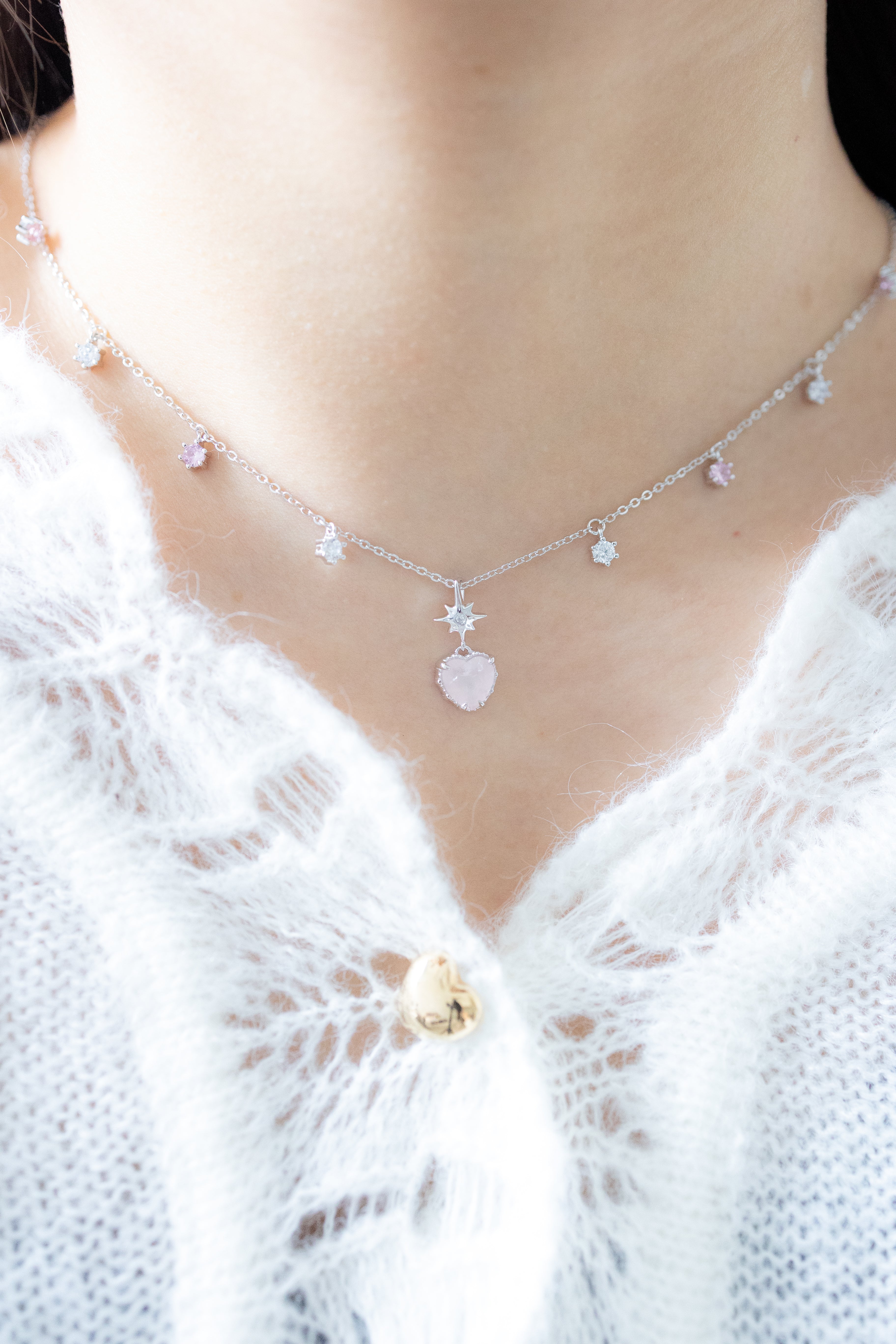 PEACH TWINKLE SILVER NECKLACE - ROSE QUARTZ