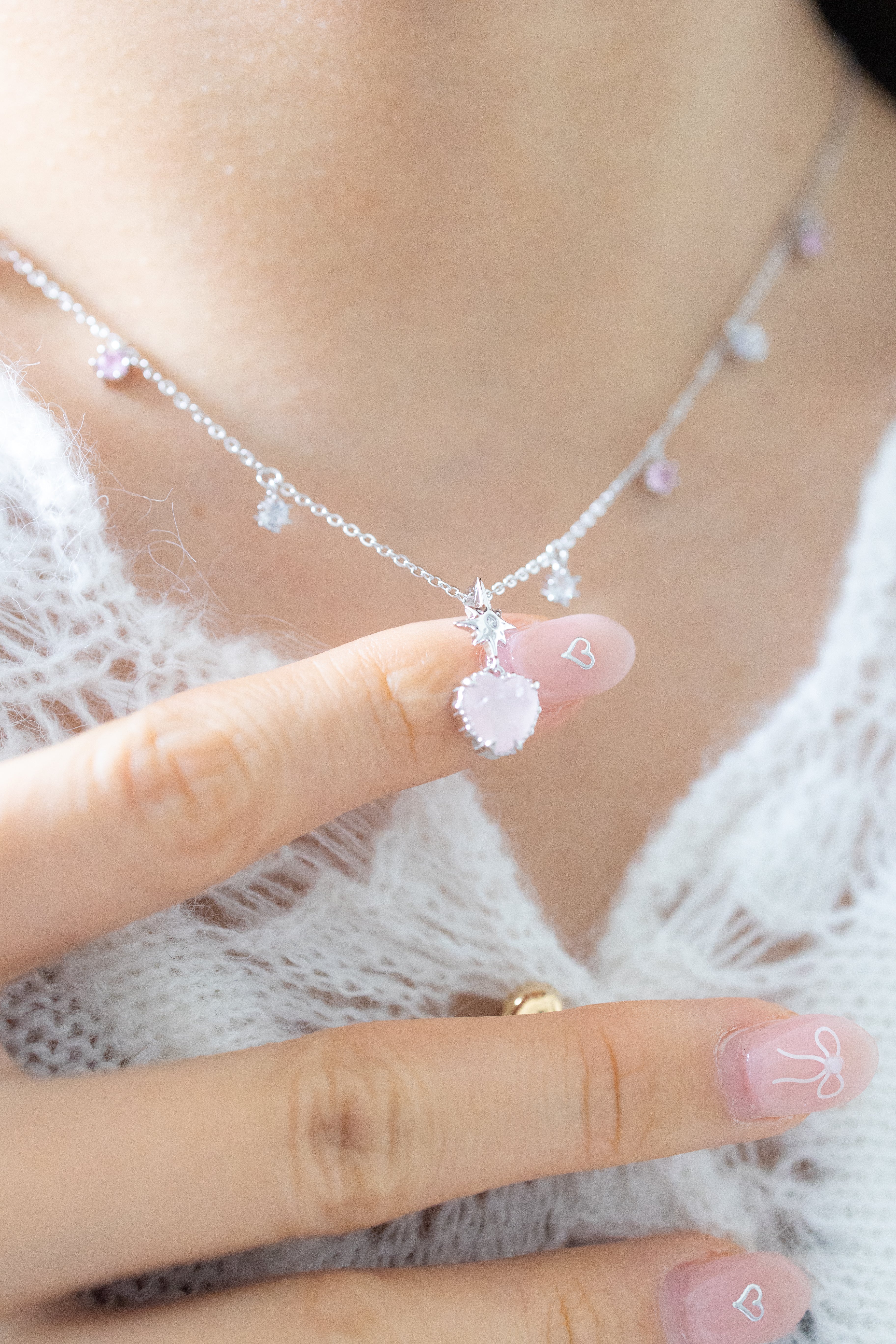 PEACH TWINKLE SILVER NECKLACE - ROSE QUARTZ