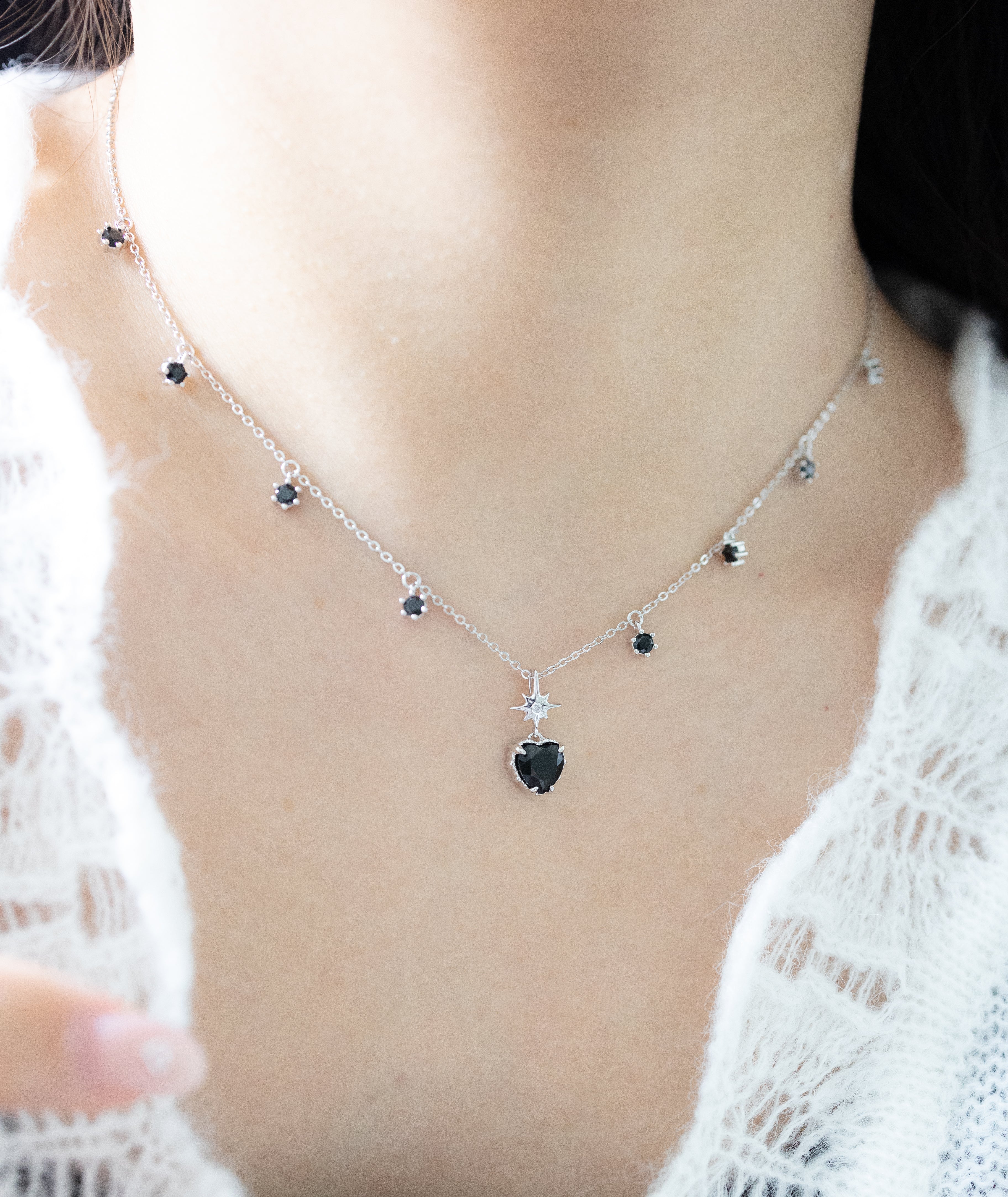 POSH TWINKLE SILVER NECKLACE - OBSIDIAN